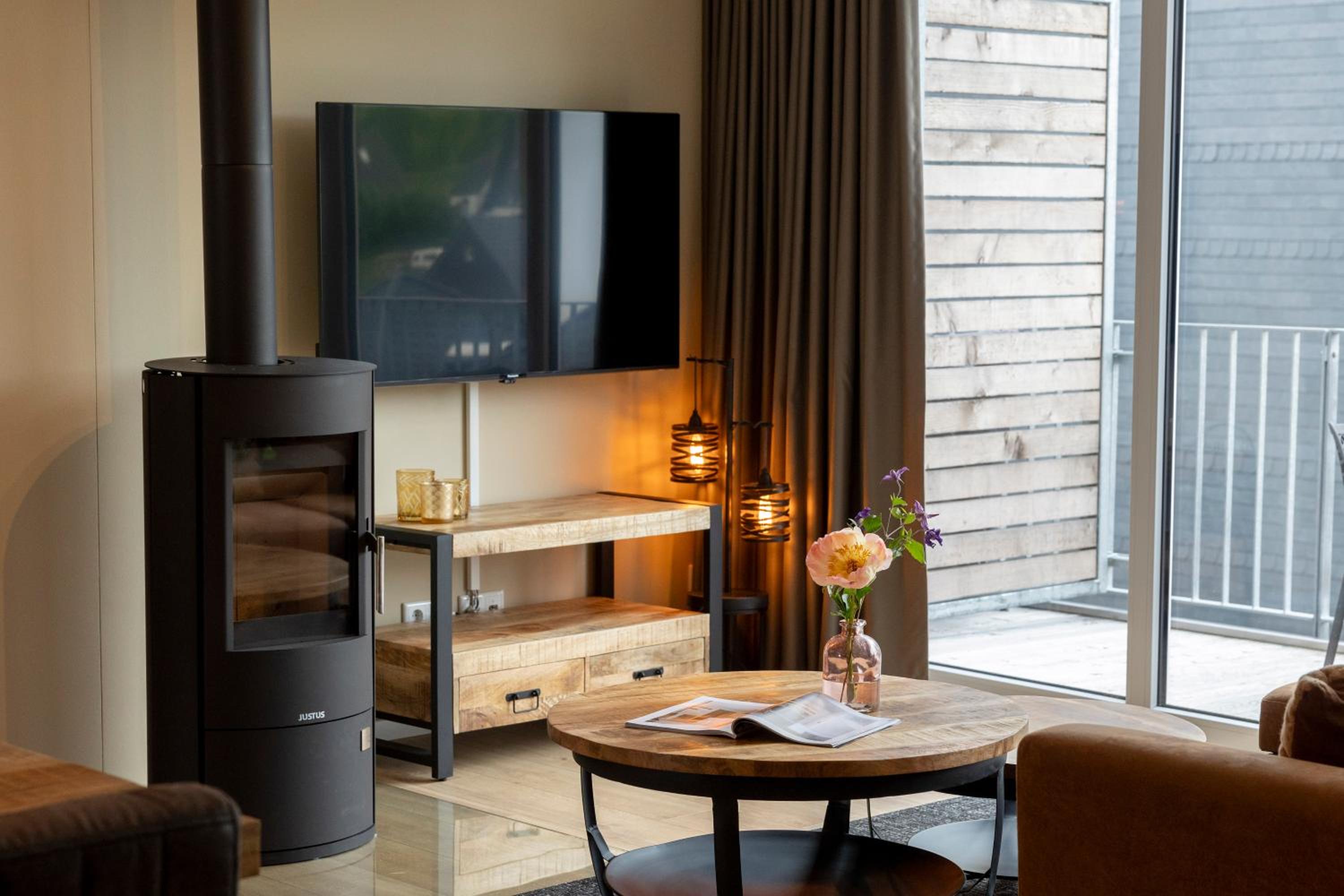 Deluxe Apartment