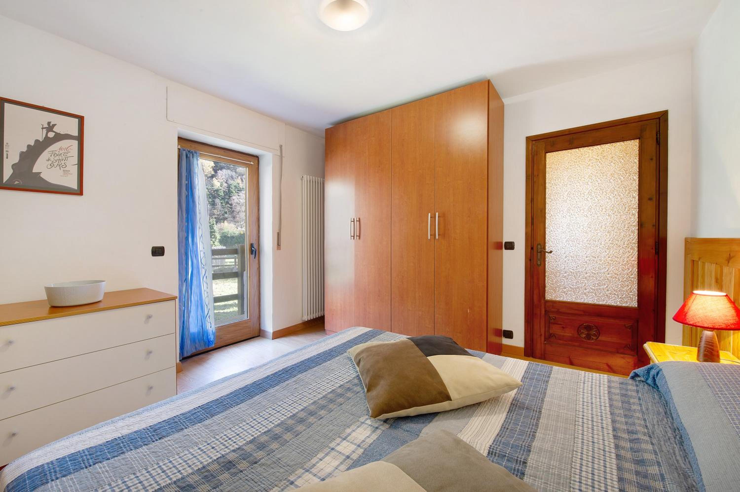 Superior One-Bedroom Apartment photo 2