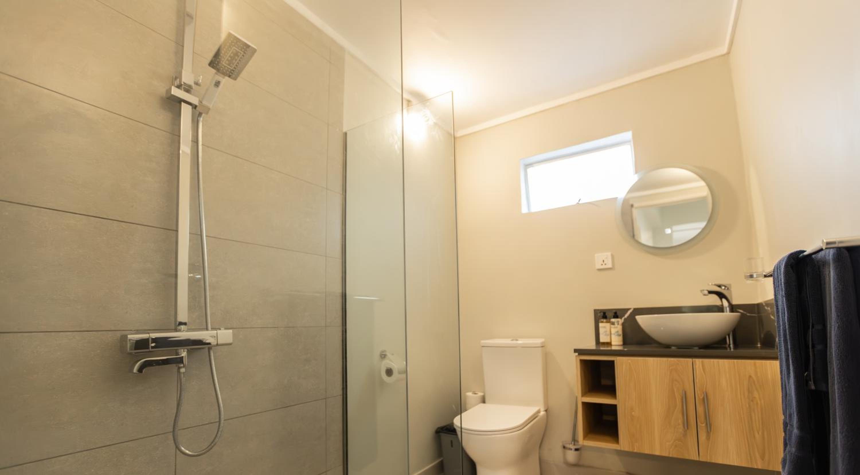Deluxe Double Room - Photo 12