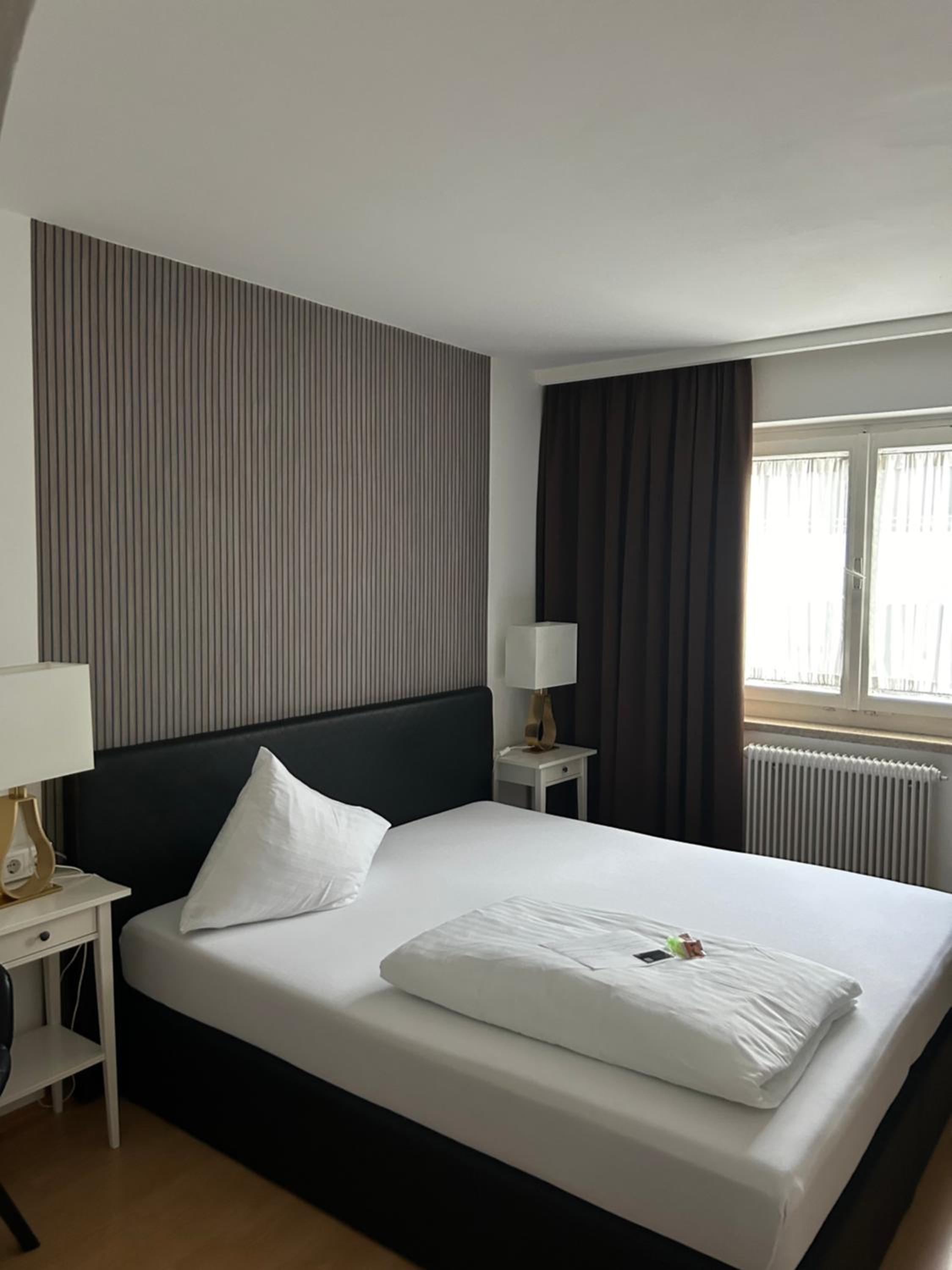 Deluxe Double Room with Shower photo 2