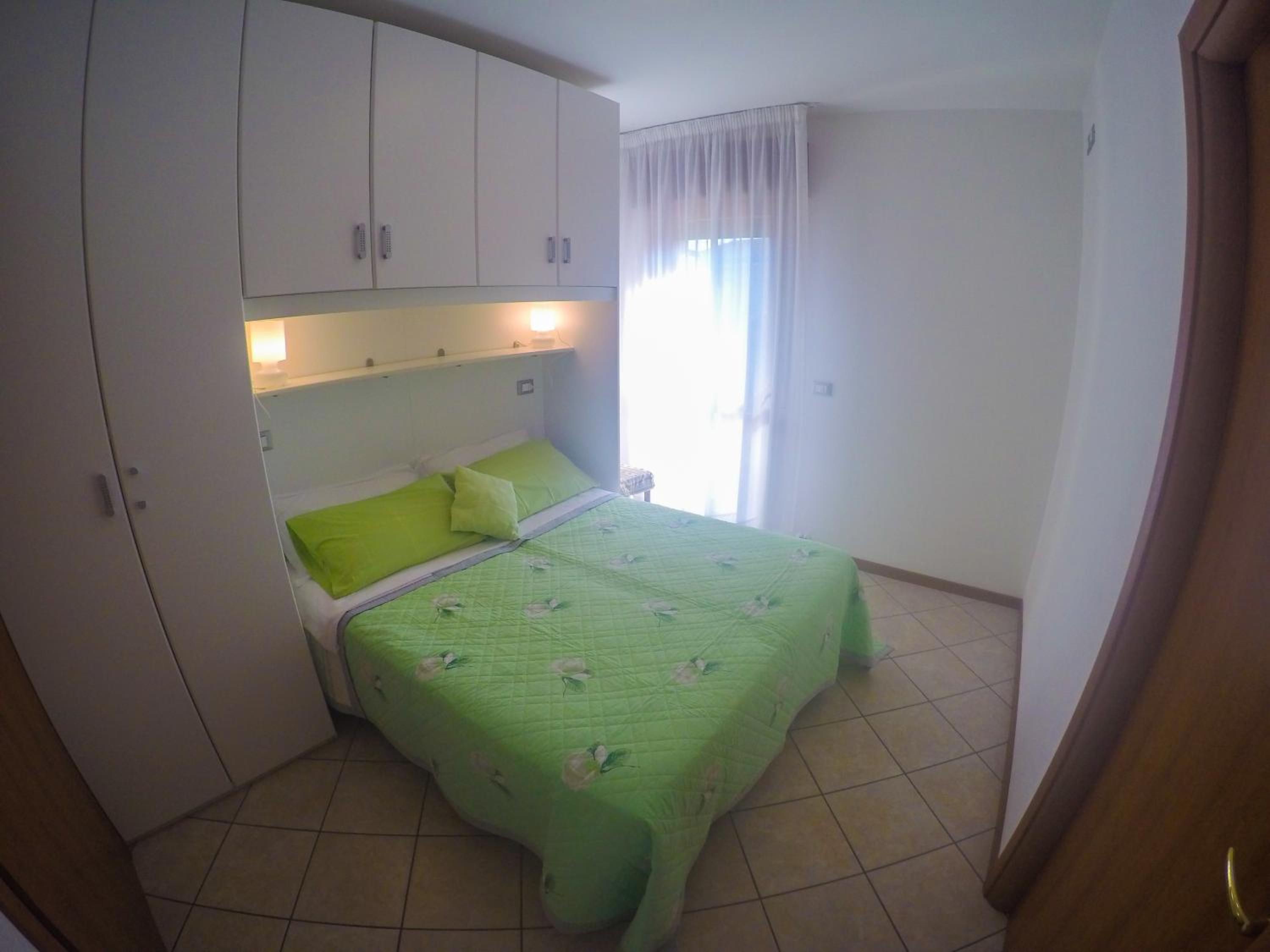 One-Bedroom Apartment with Balcony - Photo 2