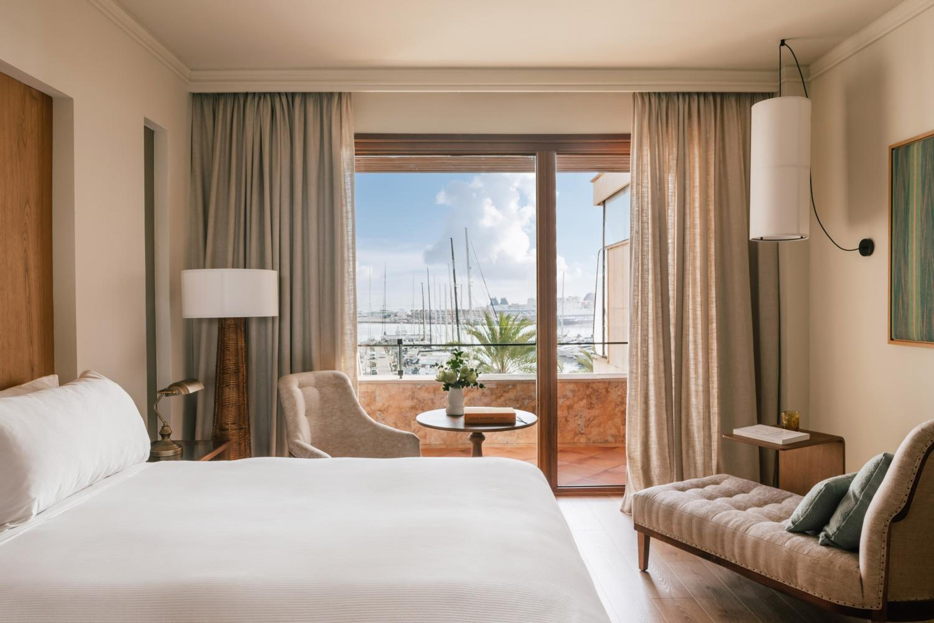 Supreme Room with Sea and Cathedral View - Photo 2