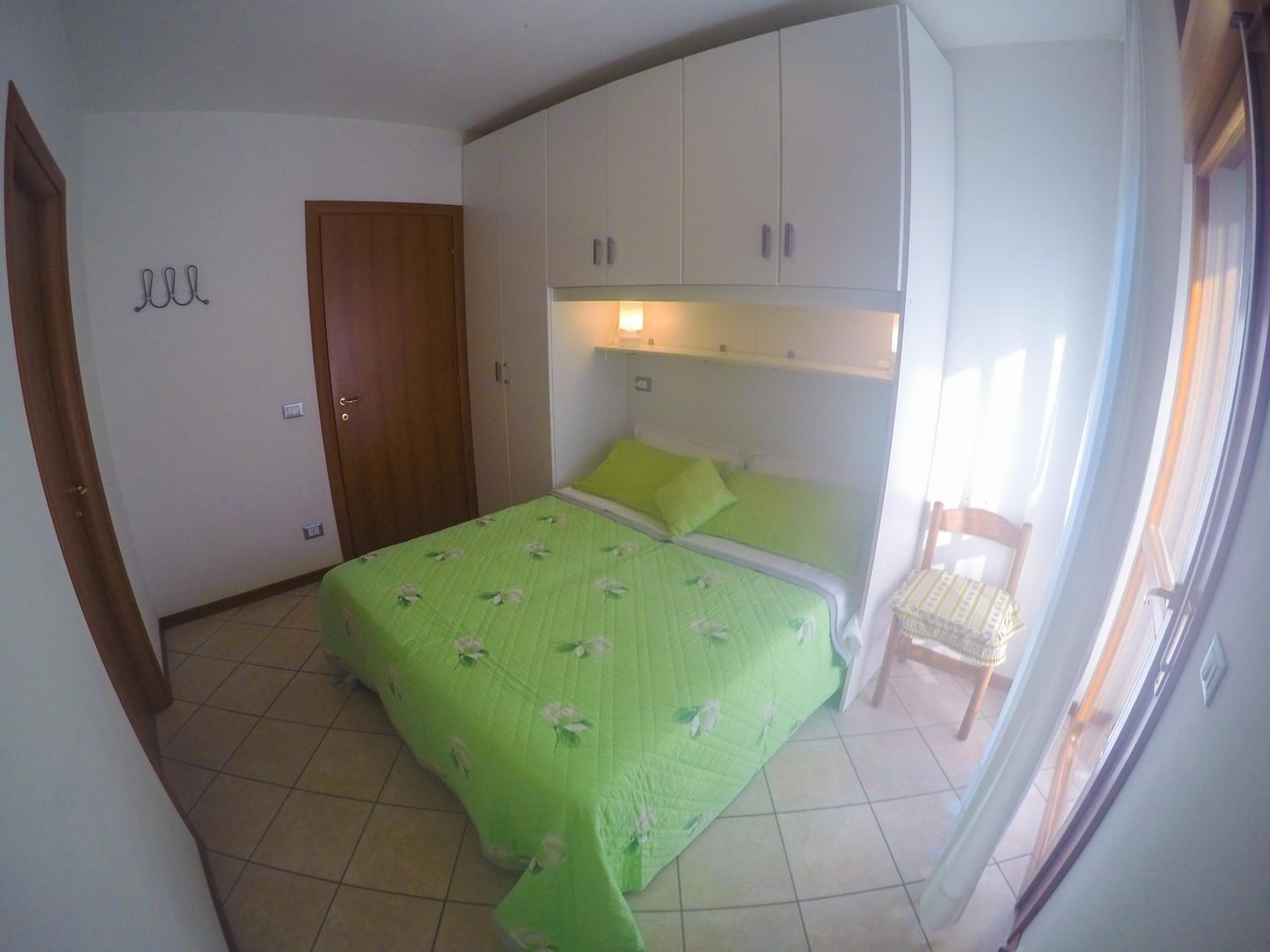 One-Bedroom Apartment with Balcony - Photo 3