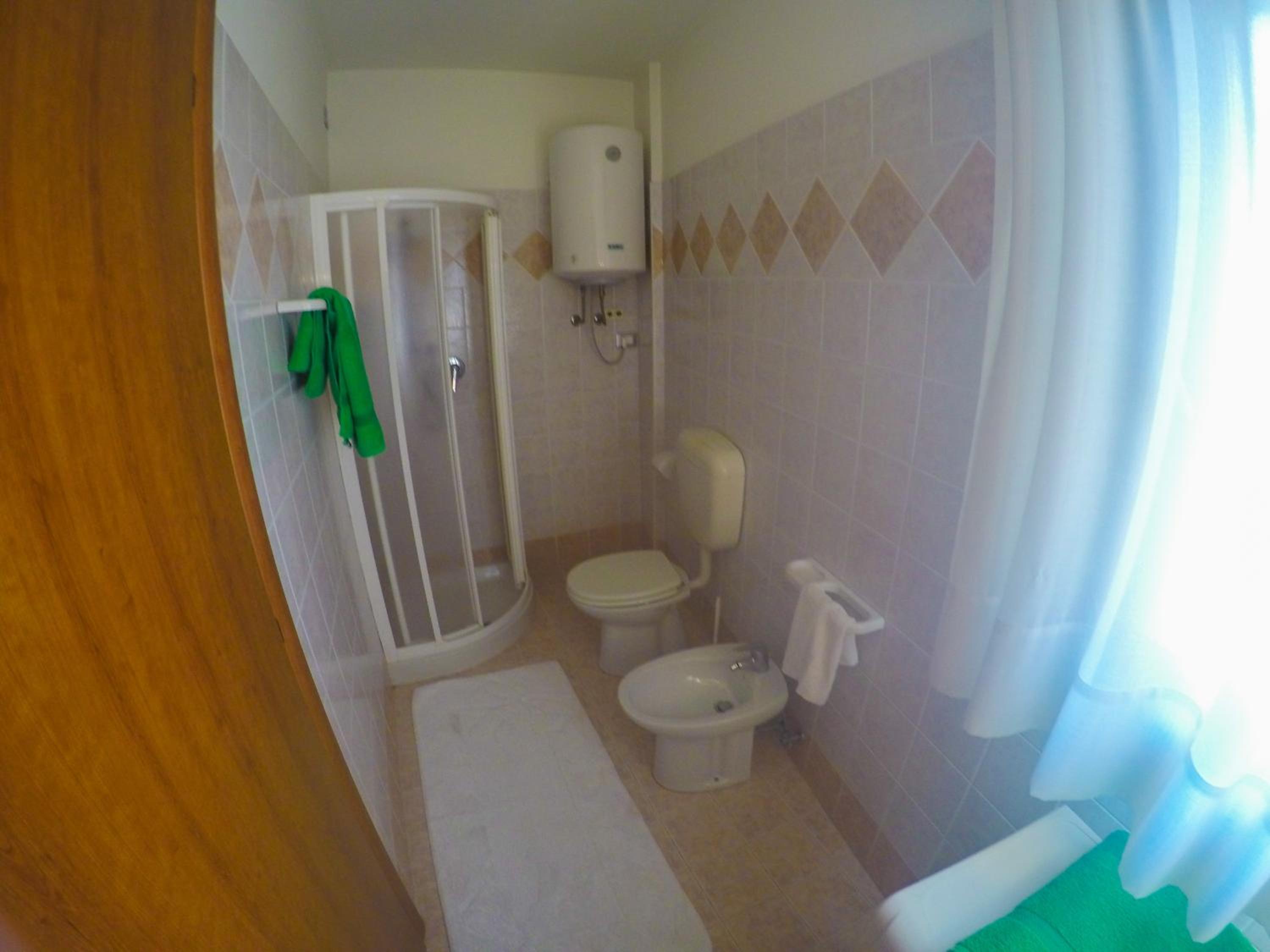 One-Bedroom Apartment with Balcony - Photo 5