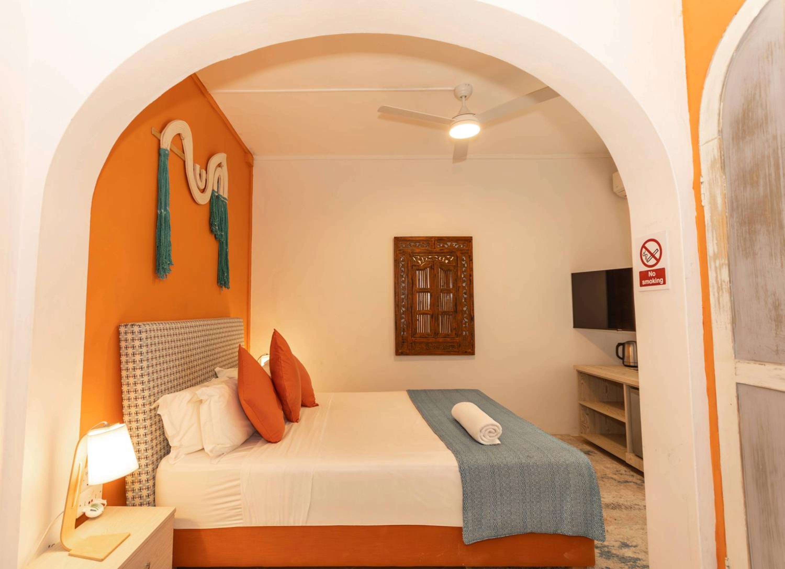 Standard Double Room - Photo 10