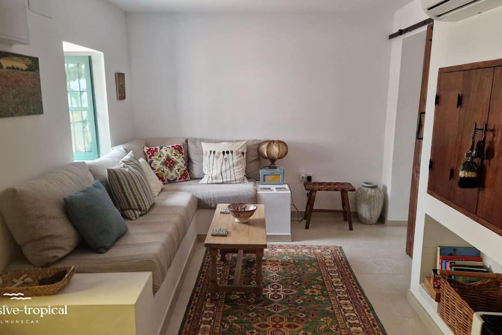 One-Bedroom House photo 3