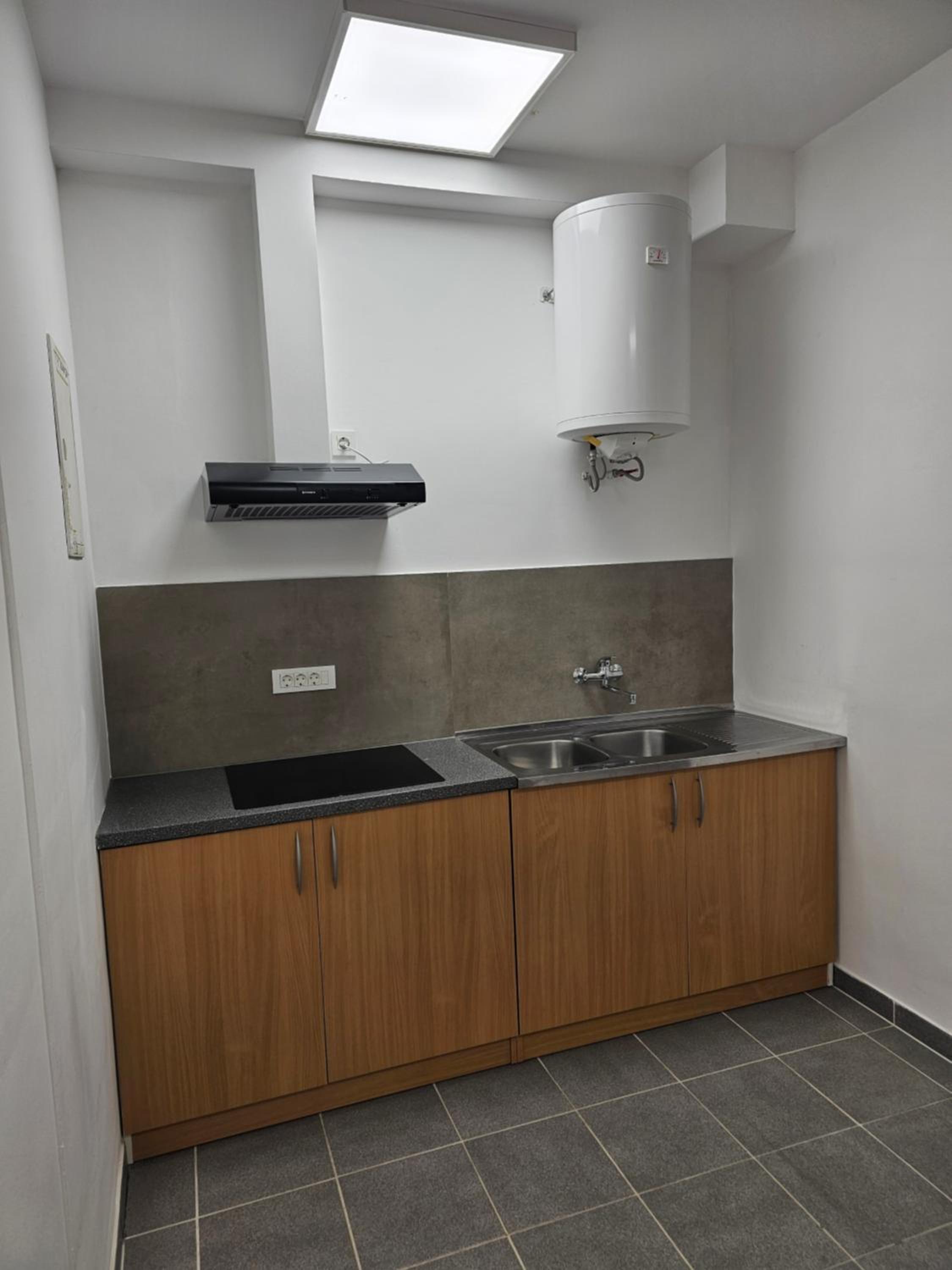 Apartment - Photo 2