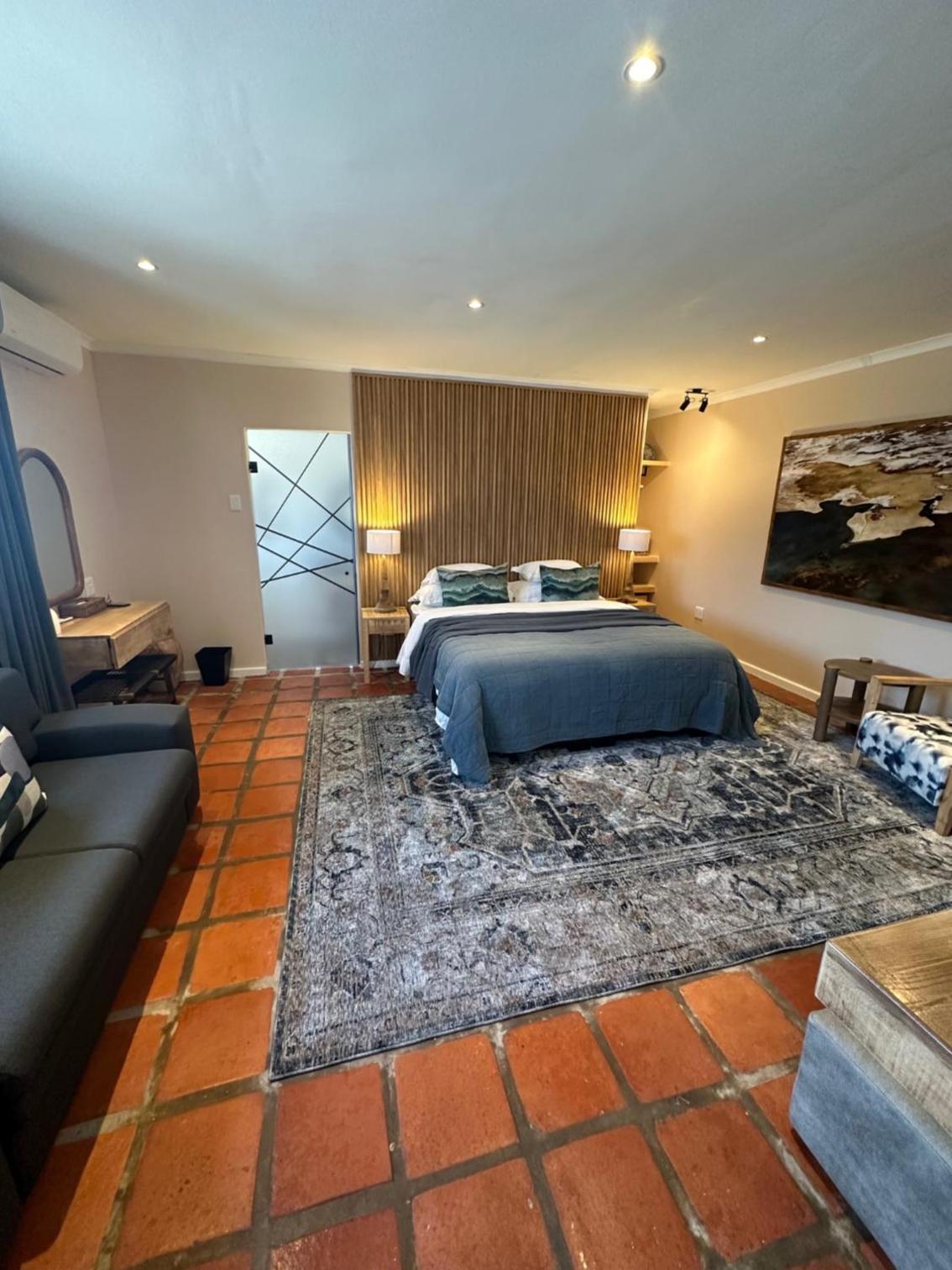 Family Room (Non Sea Facing) - Photo 9