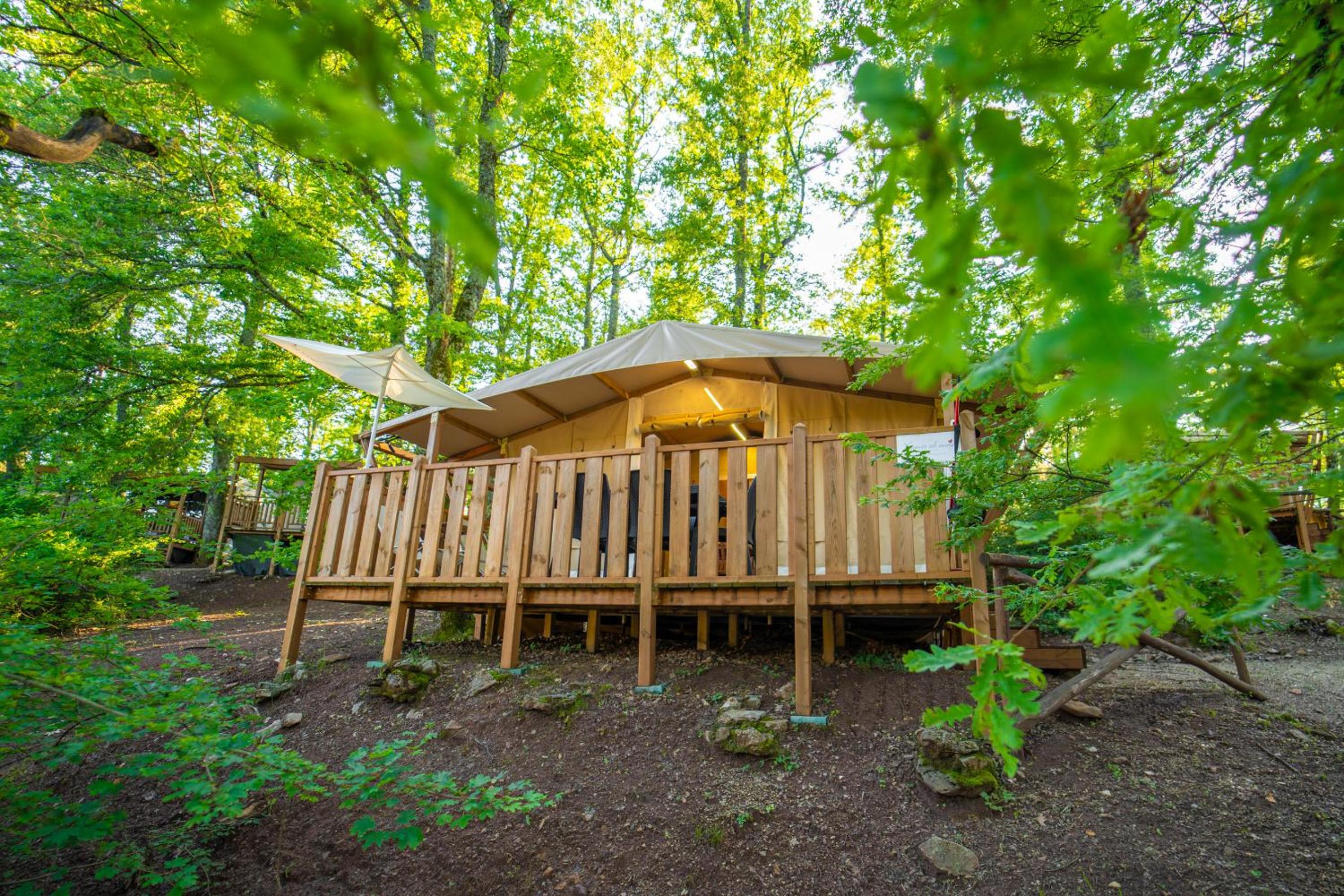 Tent with Private Bathroom (5 People)  photo 2