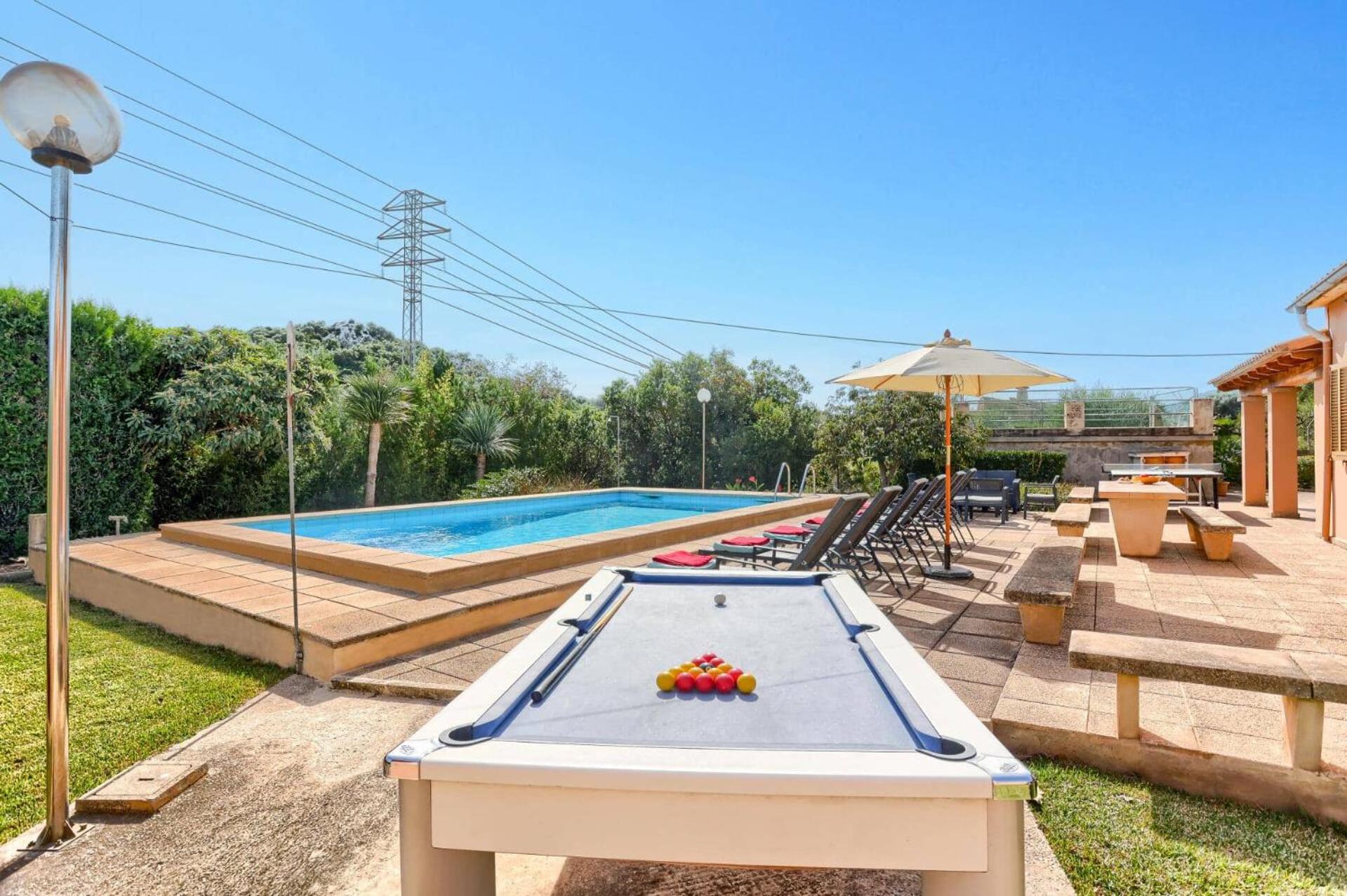 Villa photo 2