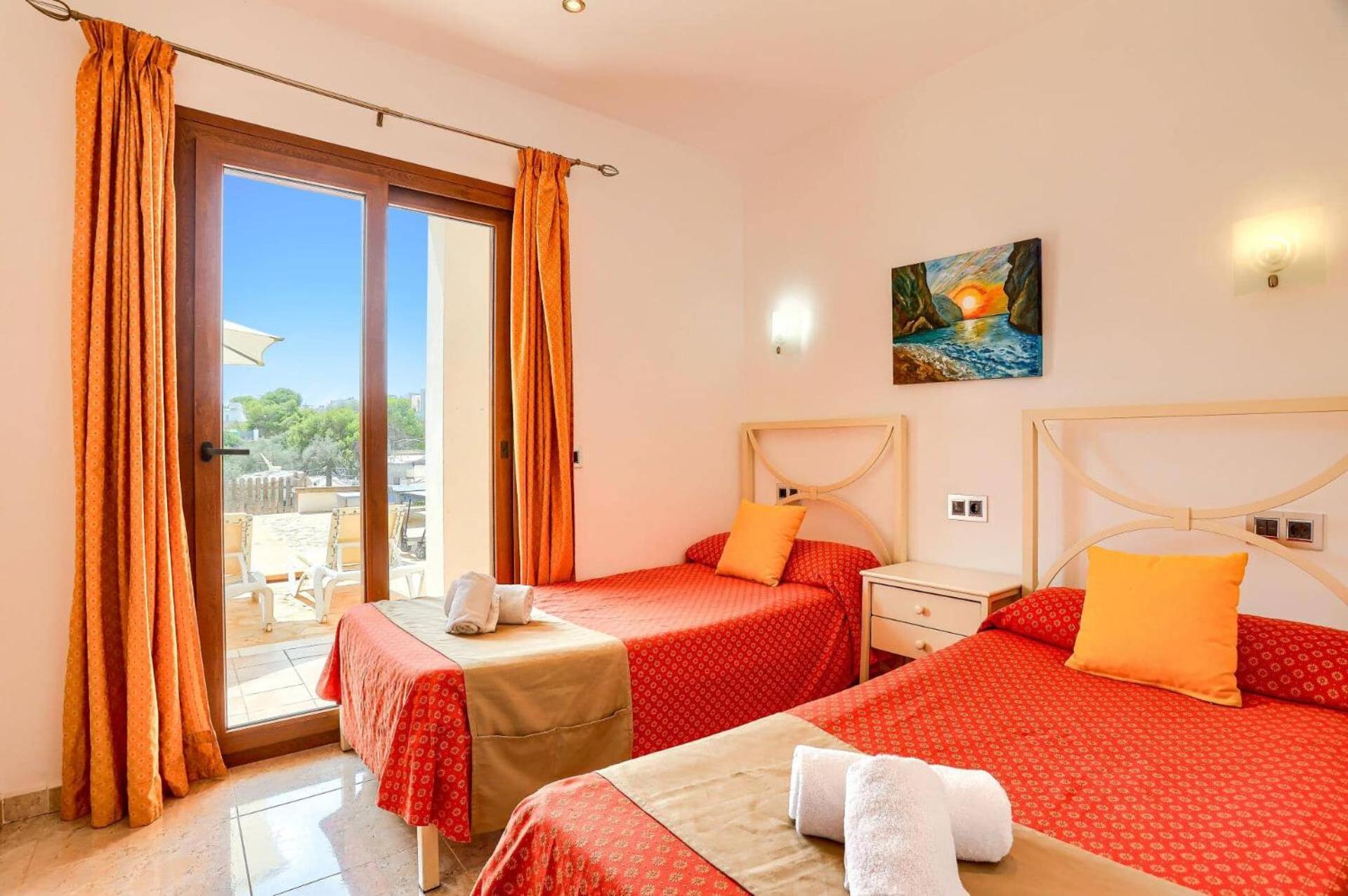 Villa de Cuatro Habitaciones