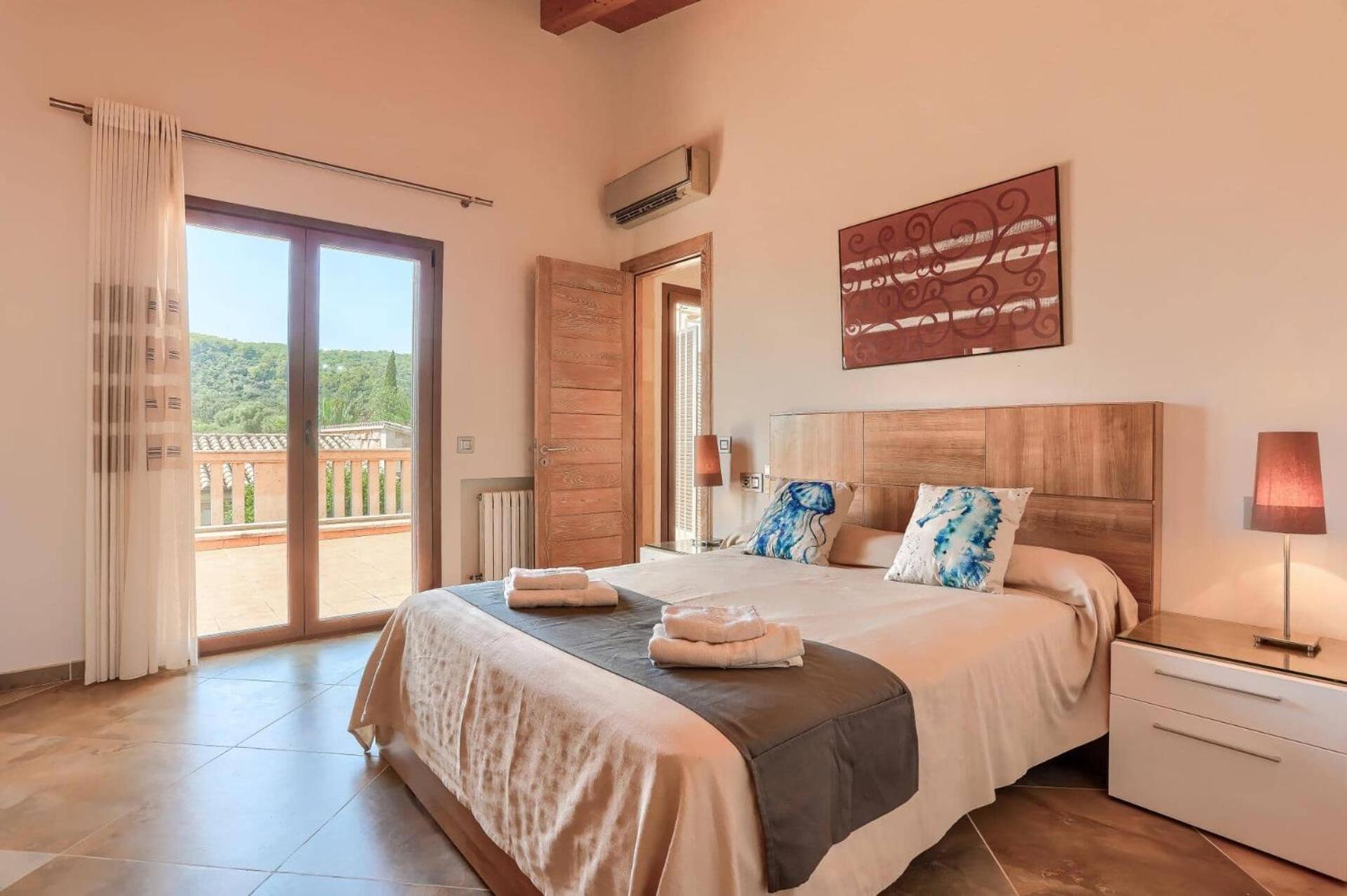 Villa de cinco habitaciones