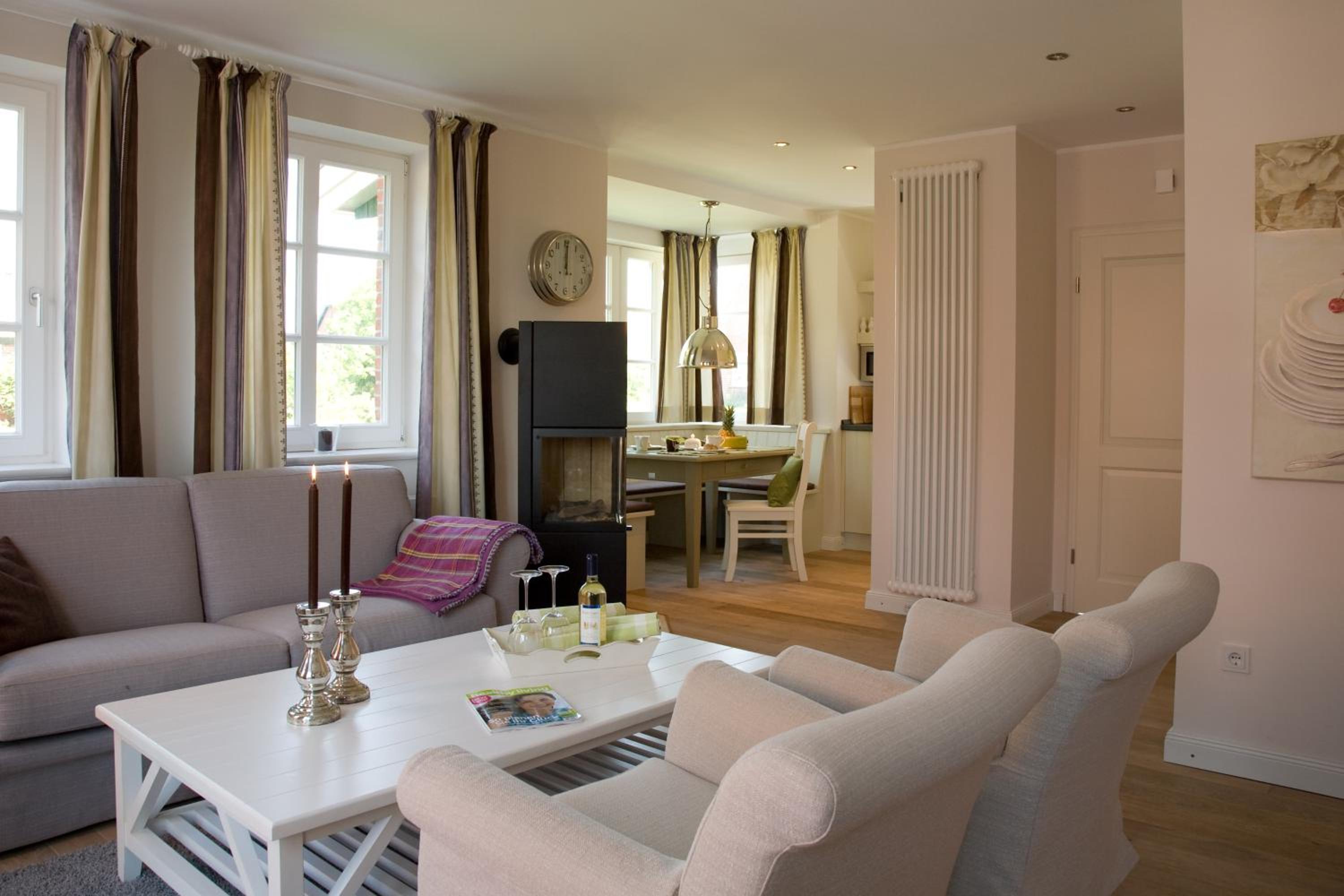 Apartment with Terrace photo 3