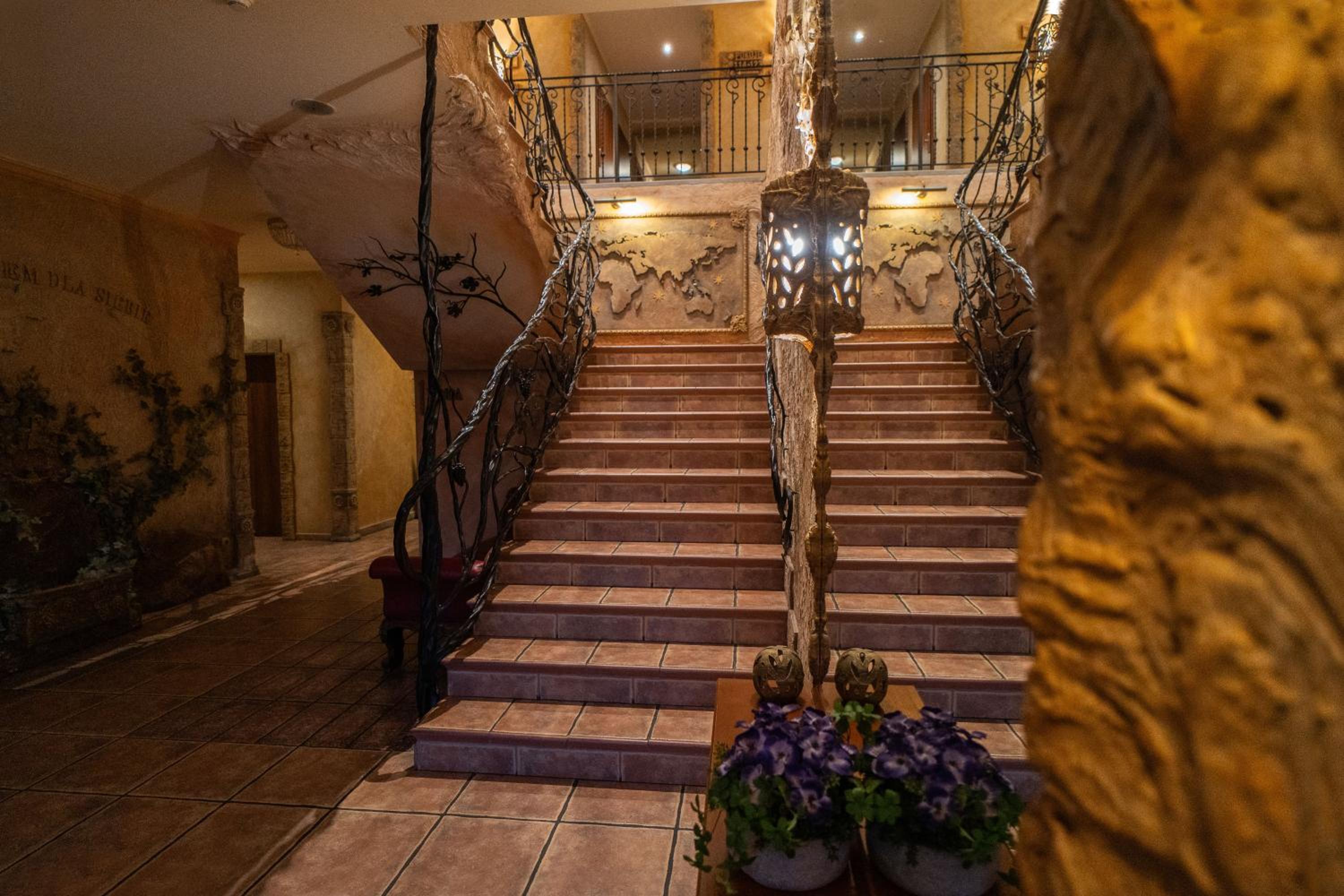Suite - Photo 5