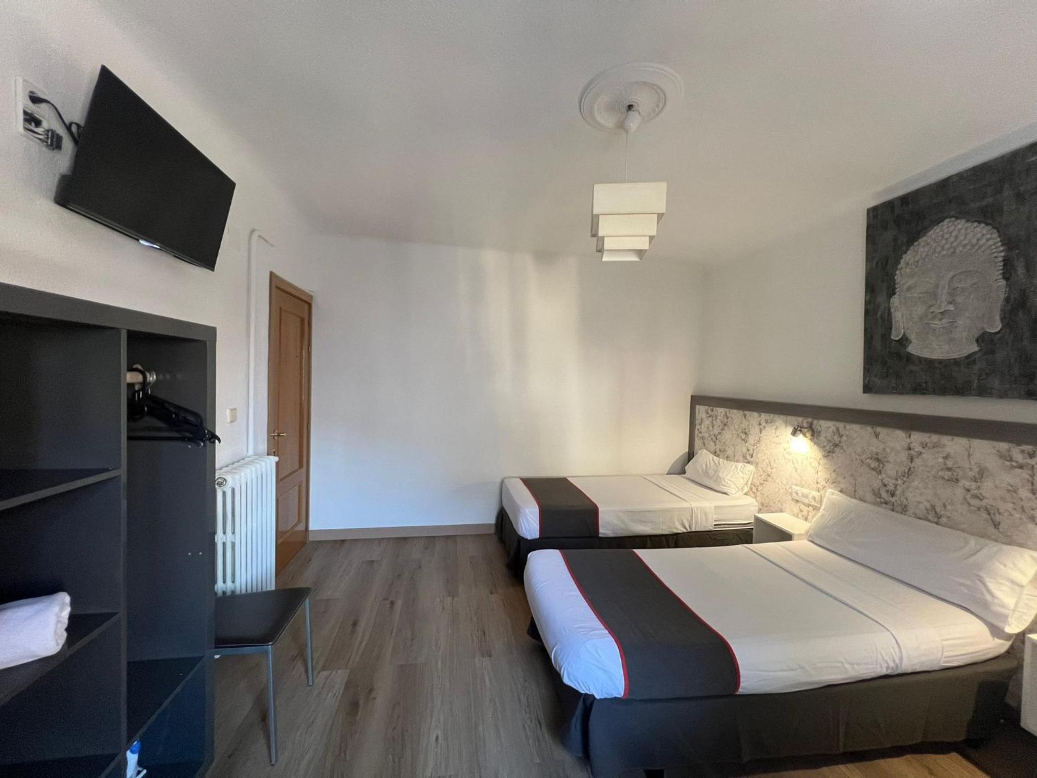 Apartment photo 2