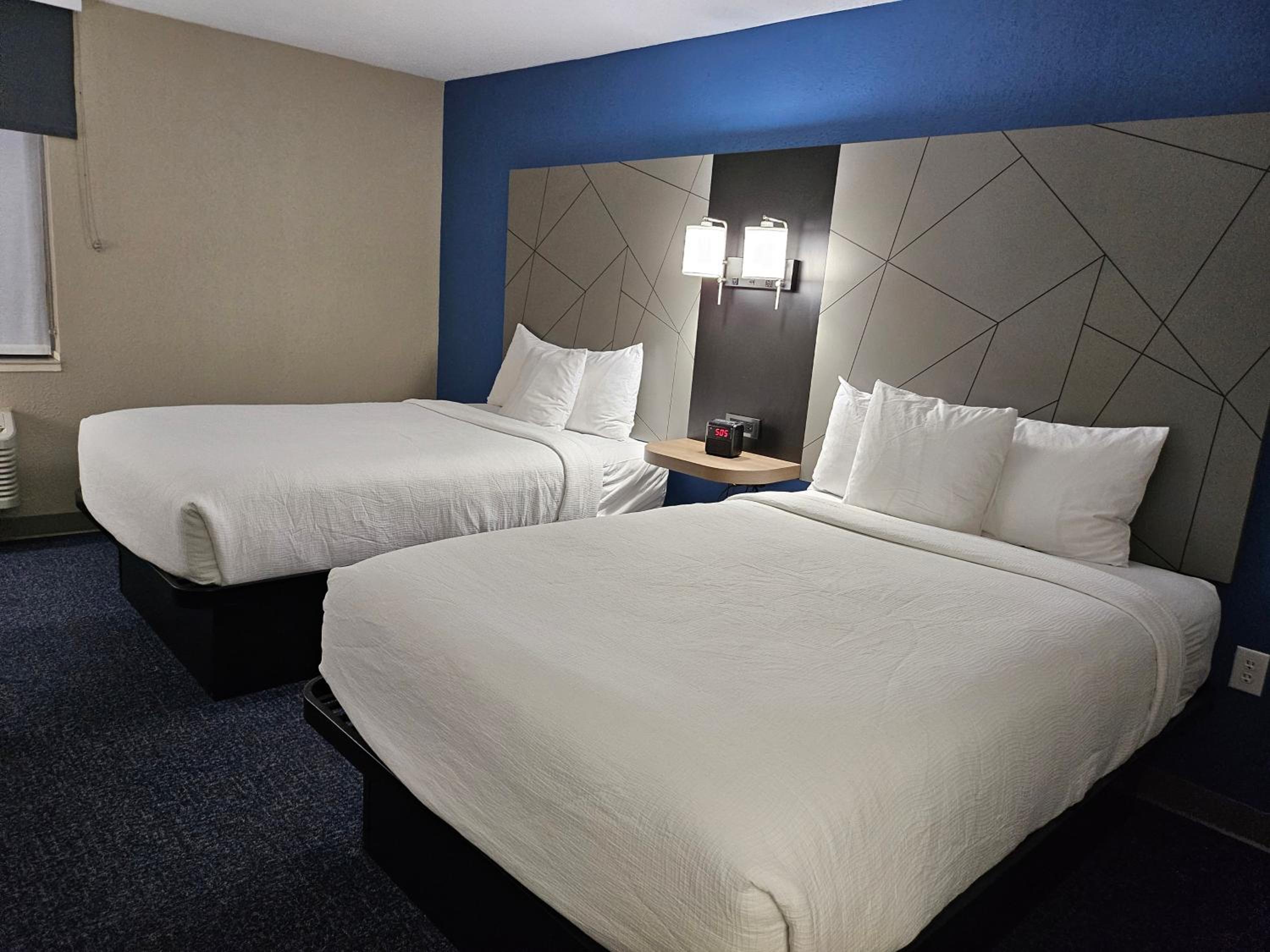 Double Room with Two Double Beds - Non-Smoking - Photo 6