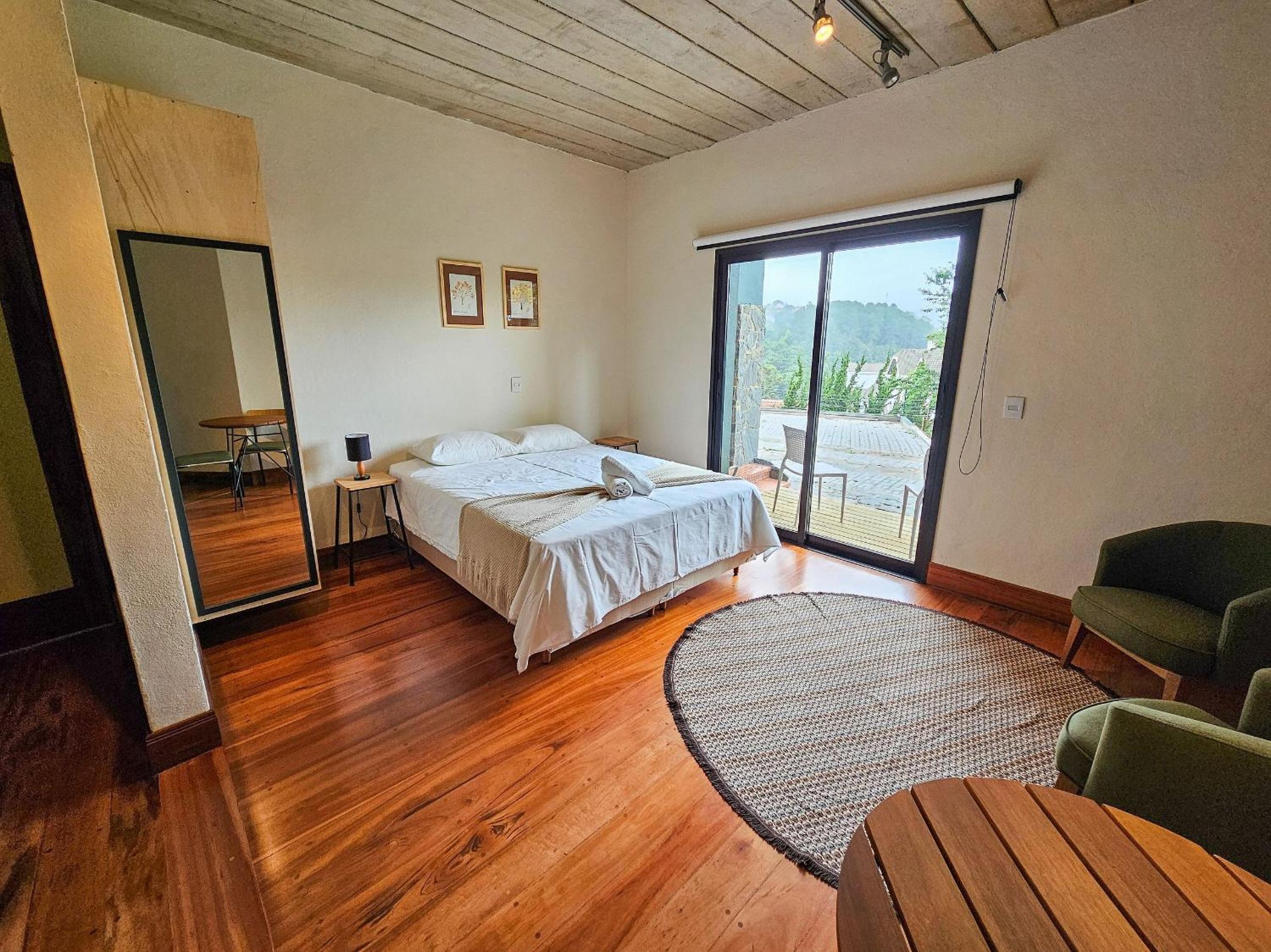 Studio with Garden View