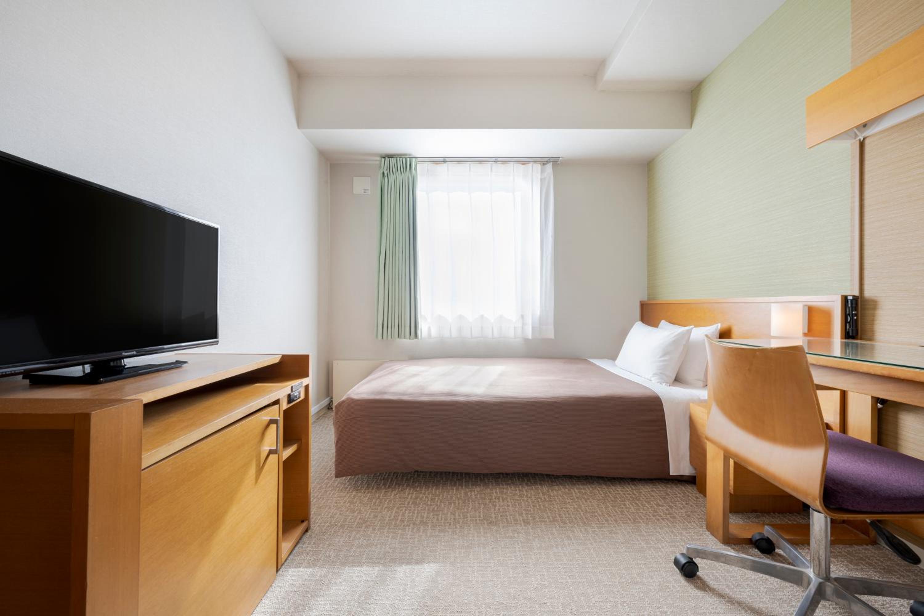 Compact Single Room - Non-Smoking photo 2
