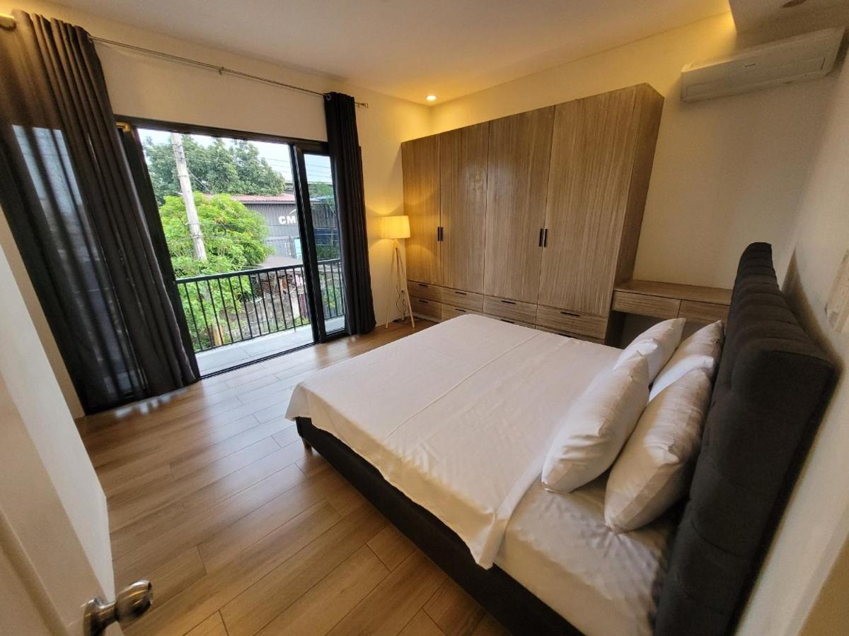 Apartment with Balcony photo 1
