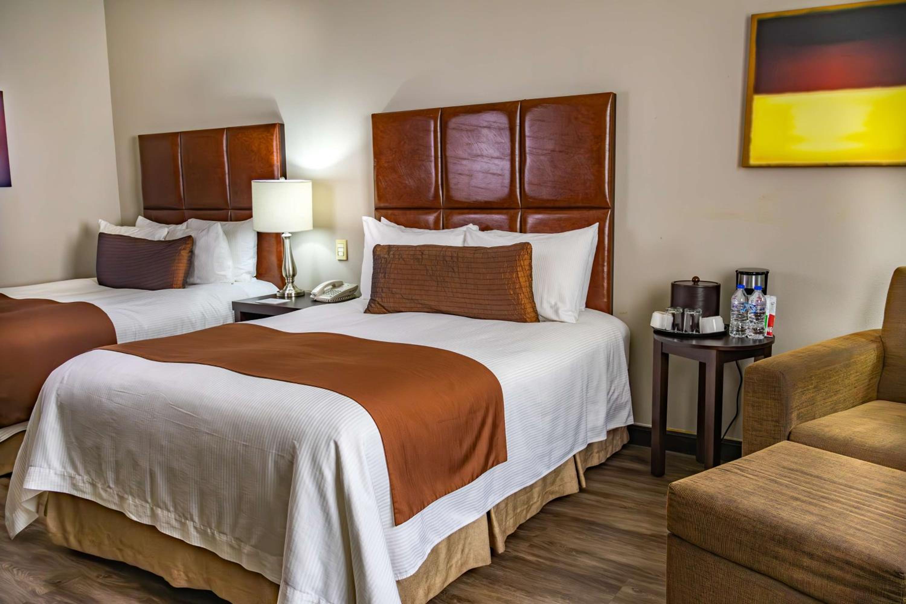Double Room with Two Double Beds - Non-Smoking - Photo 11