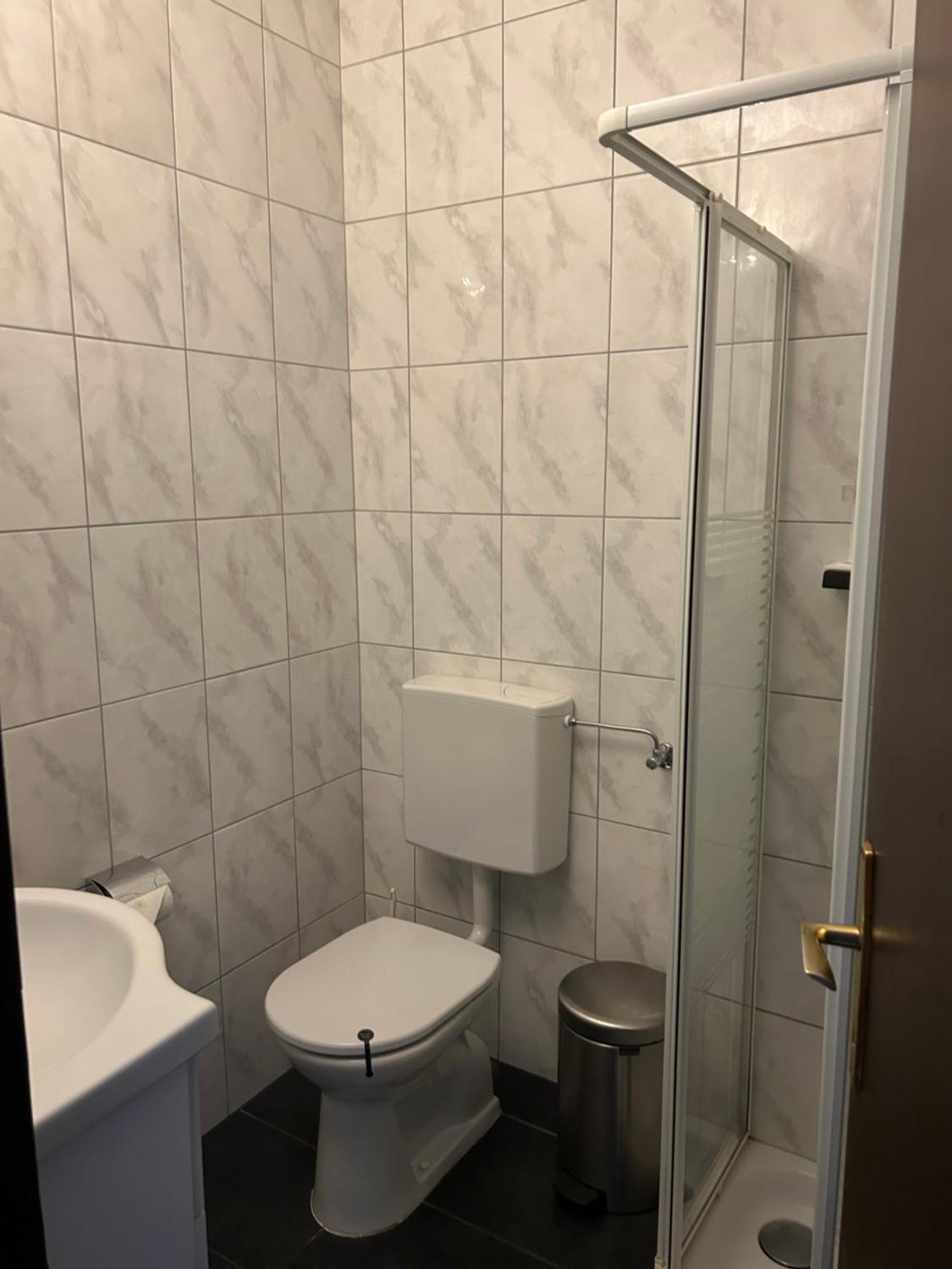Deluxe Double Room with Shower photo 3