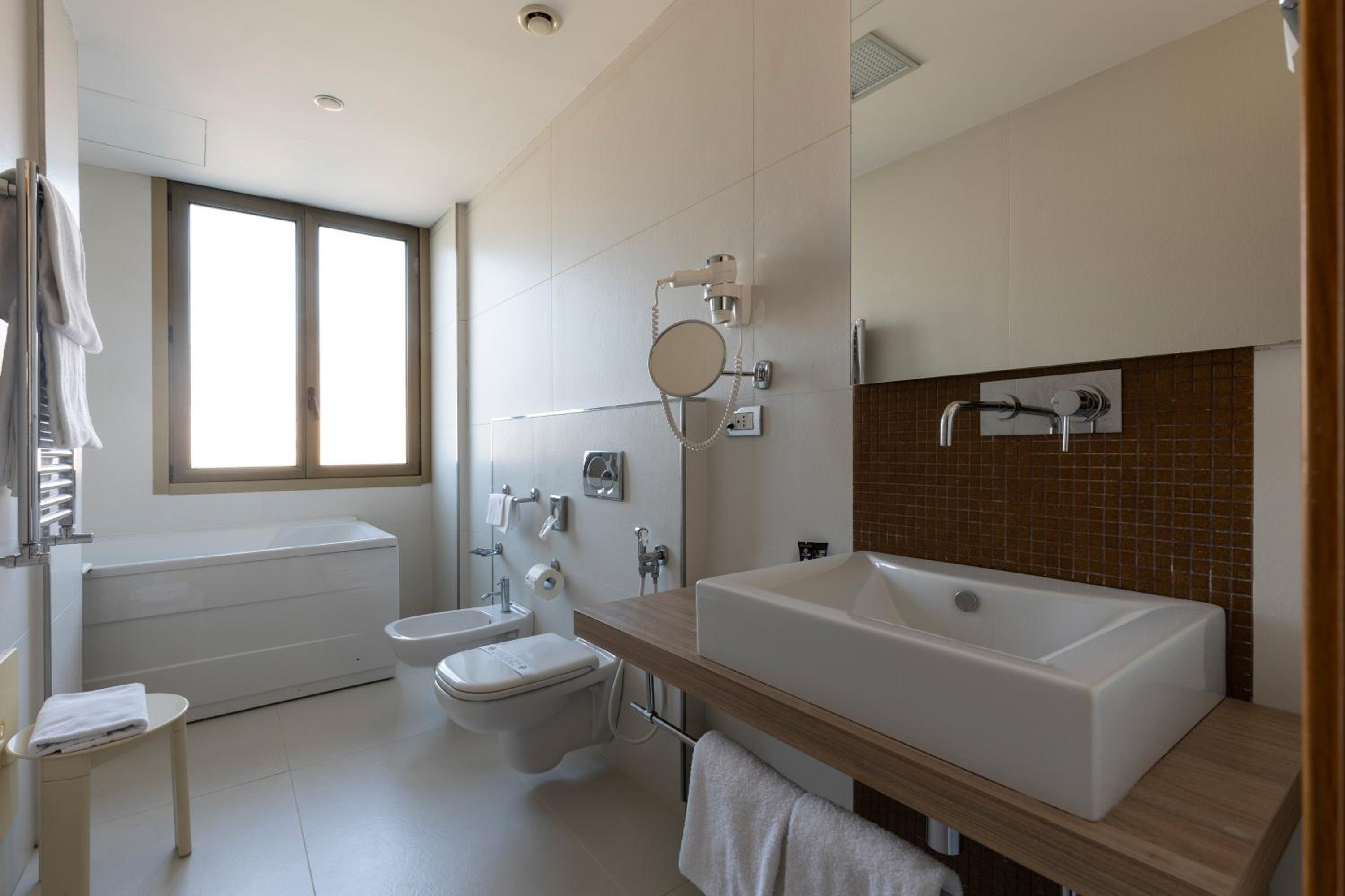 Triple Room - Photo 5