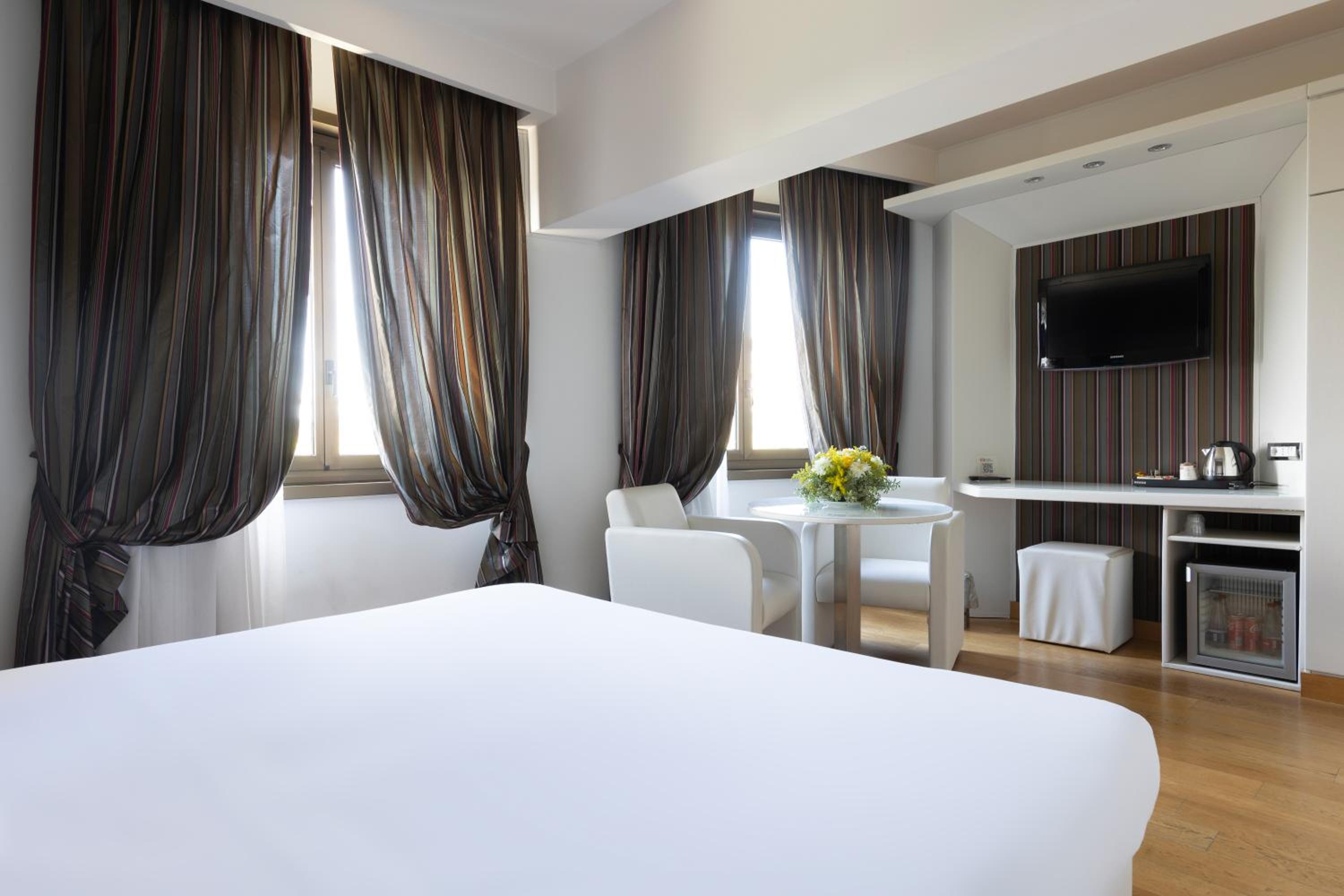 Superior Double Room - Photo 2