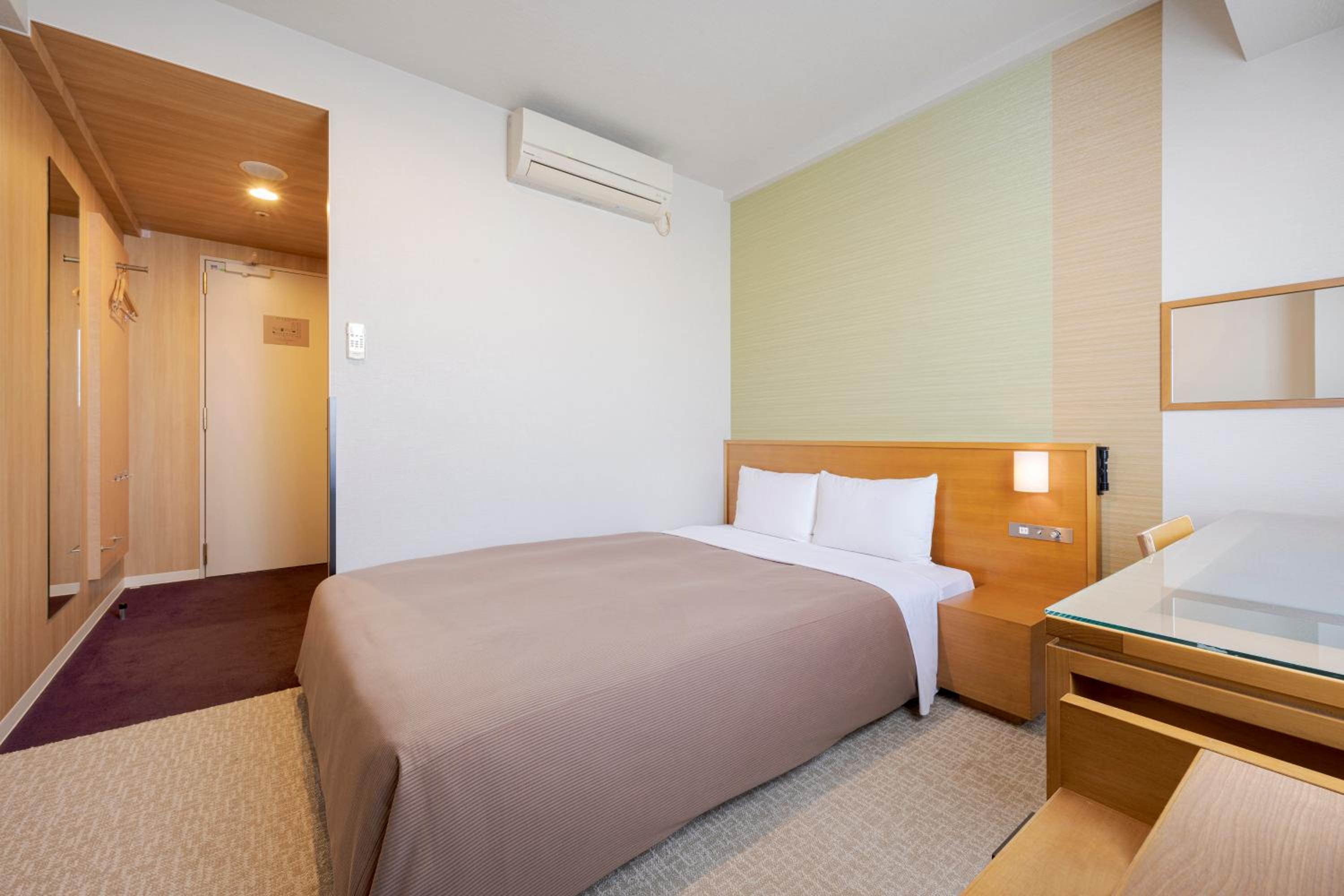 Double Room - Non-Smoking  photo 2