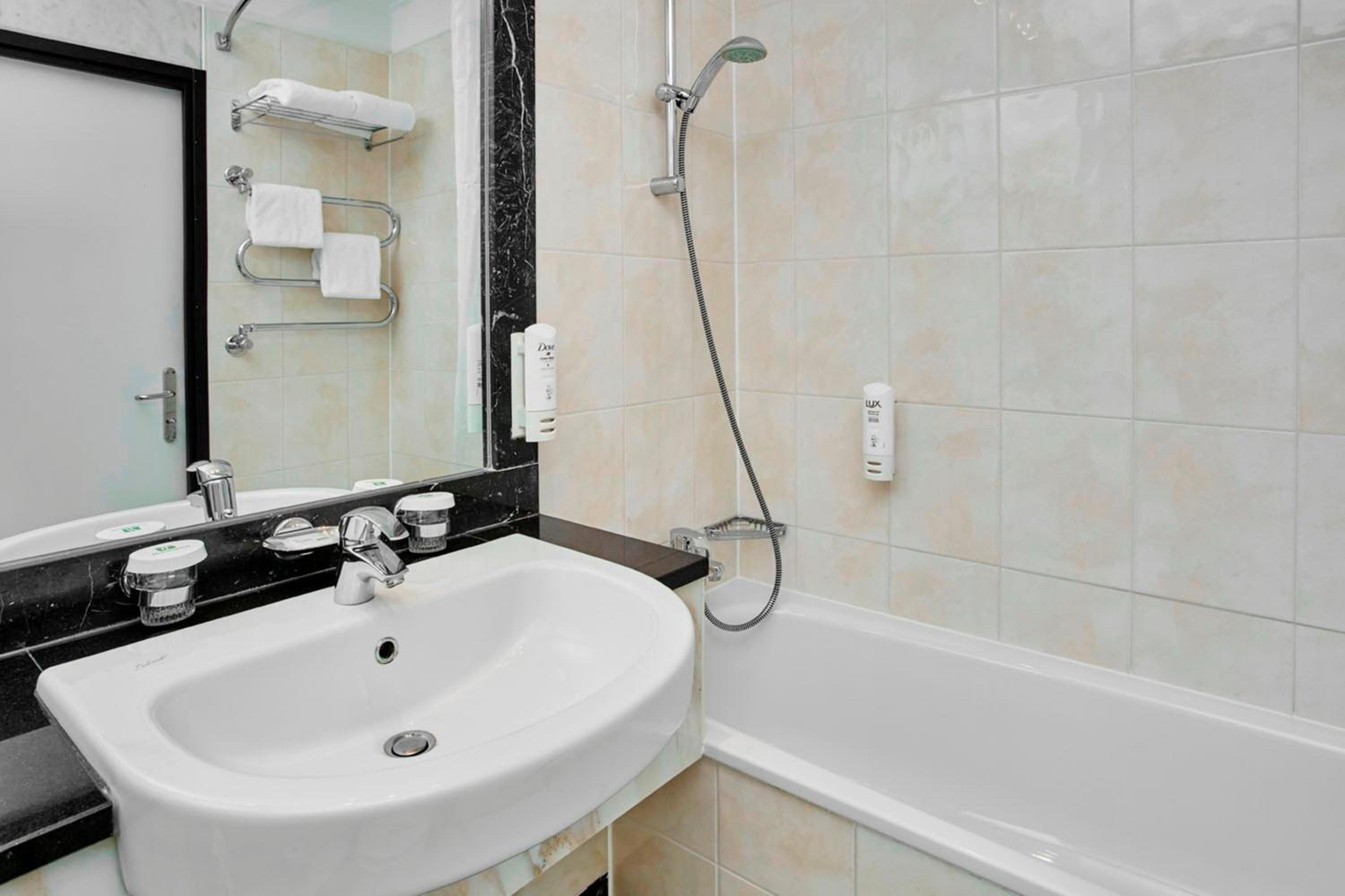Double Room - Photo 2