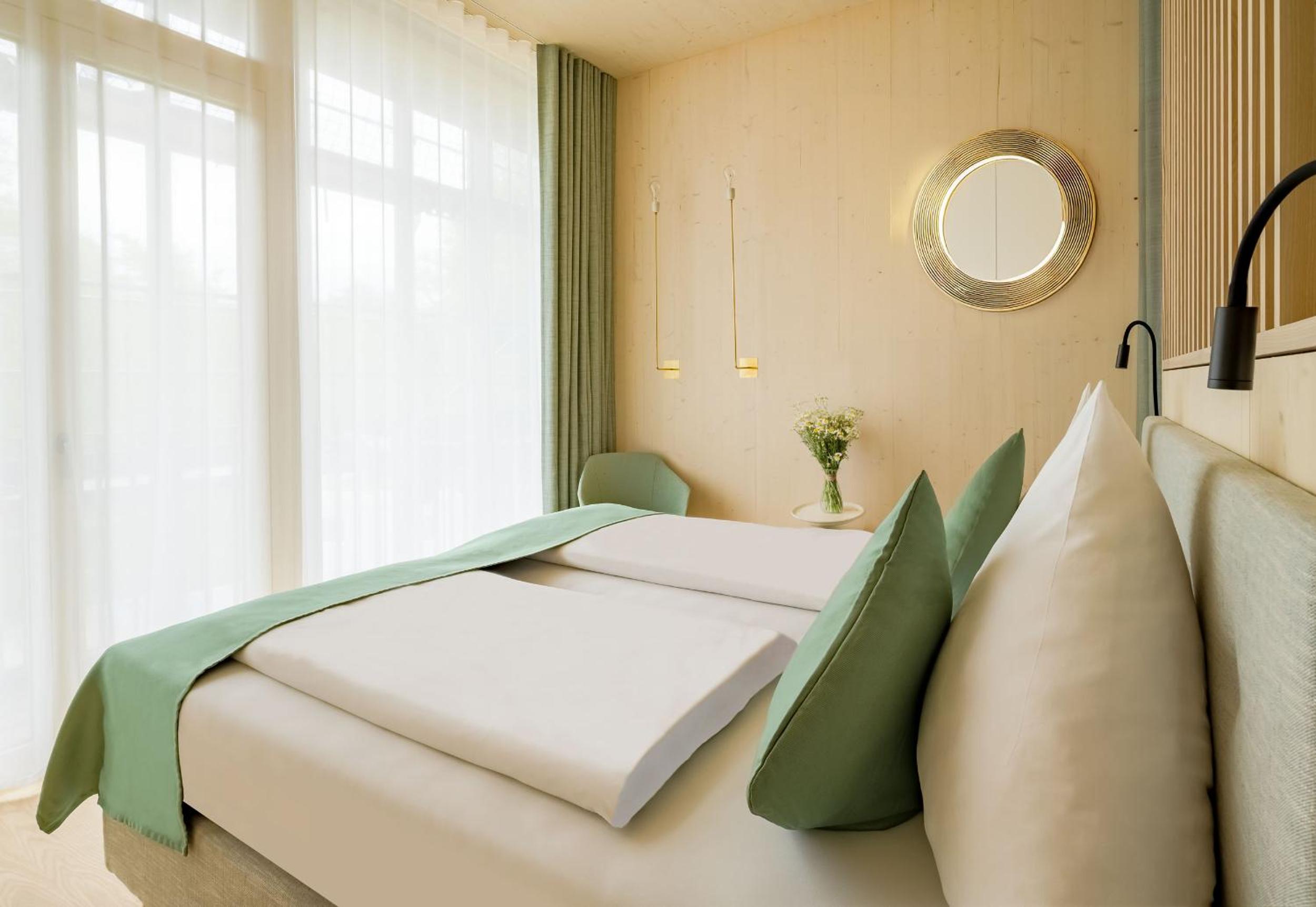 Double Room with Balcony and  Park View photo 3