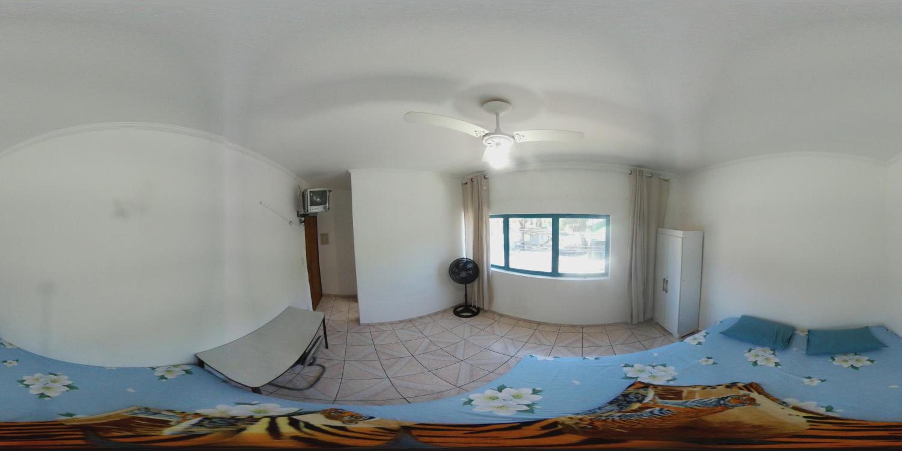 Family Room with Private Bathroom photo 2