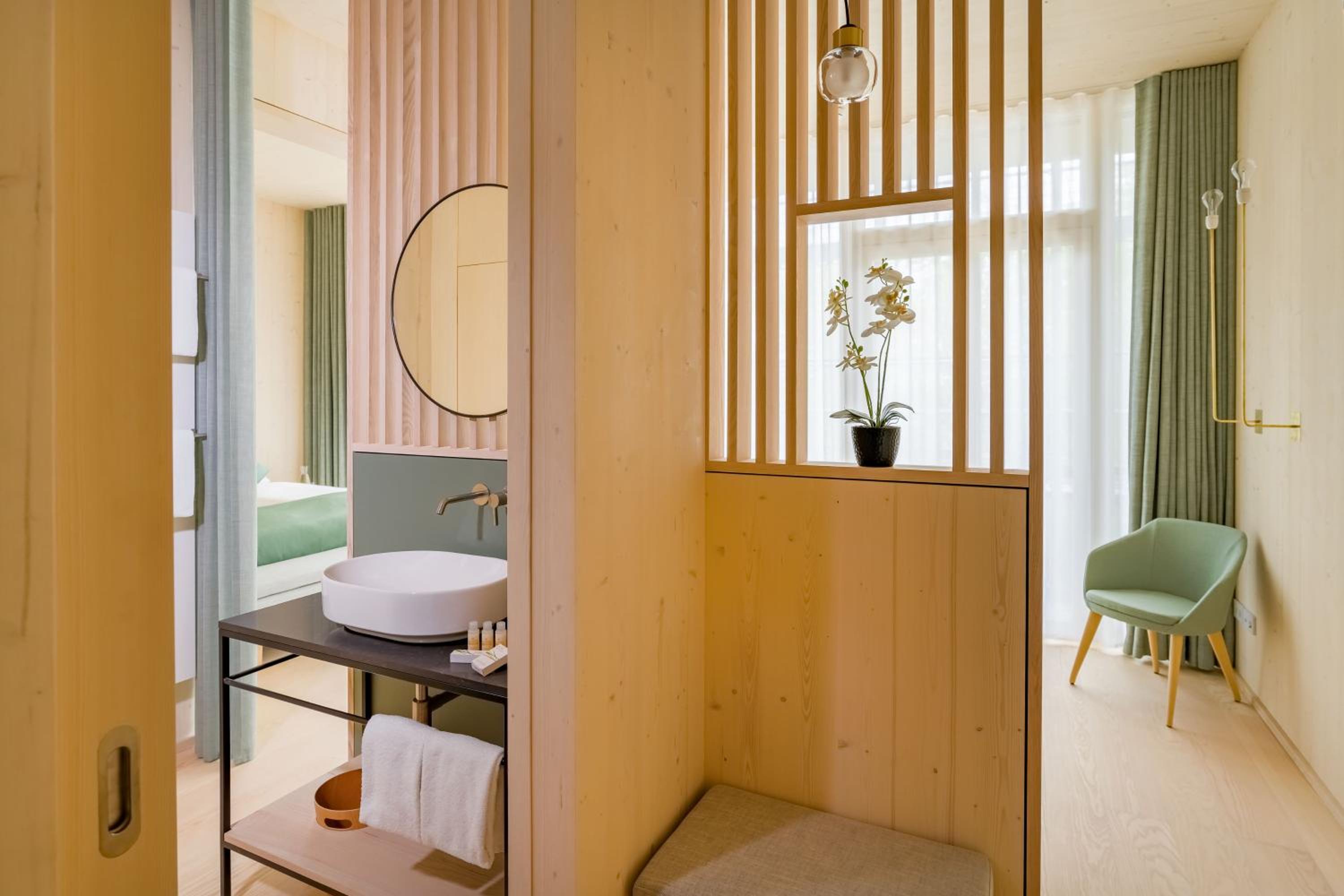 Junior Suite with Balcony photo 2