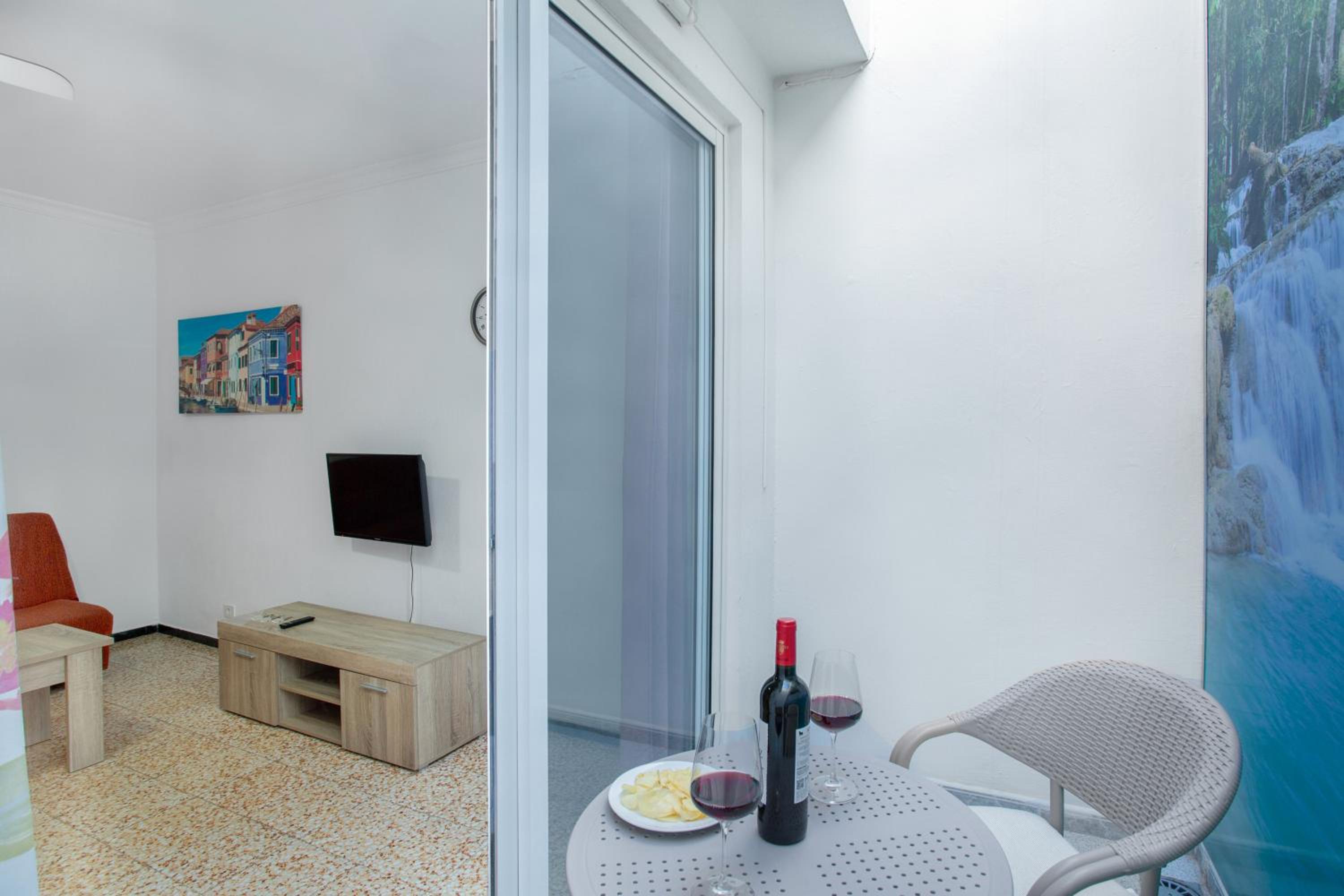 Superior One-Bedroom Apartment with Balcony photo 3