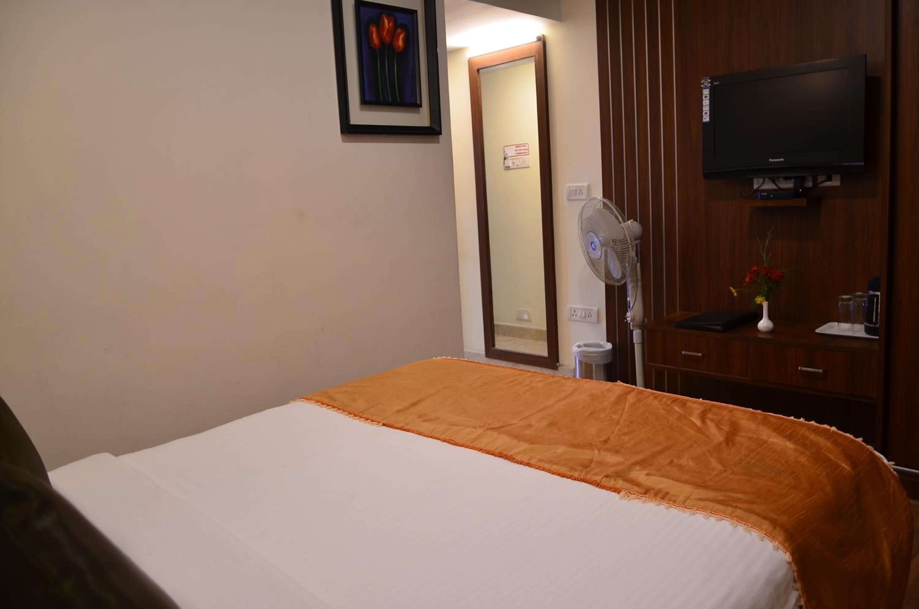 Standard Double Room - Photo 5