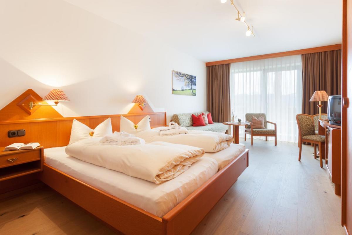 Comfort Double Room with Balcony - Photo 8