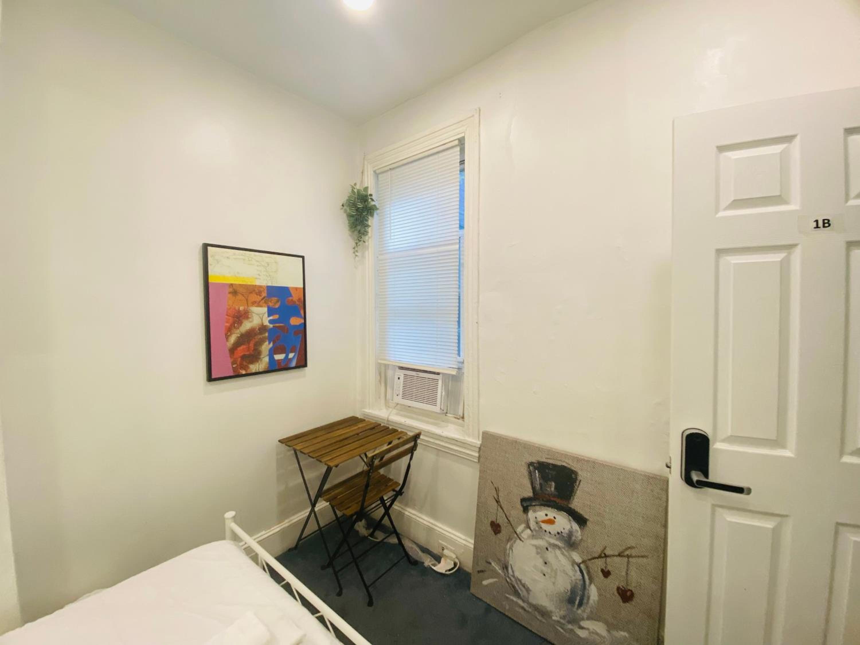 Double Room with Private Bathroom - Photo 3
