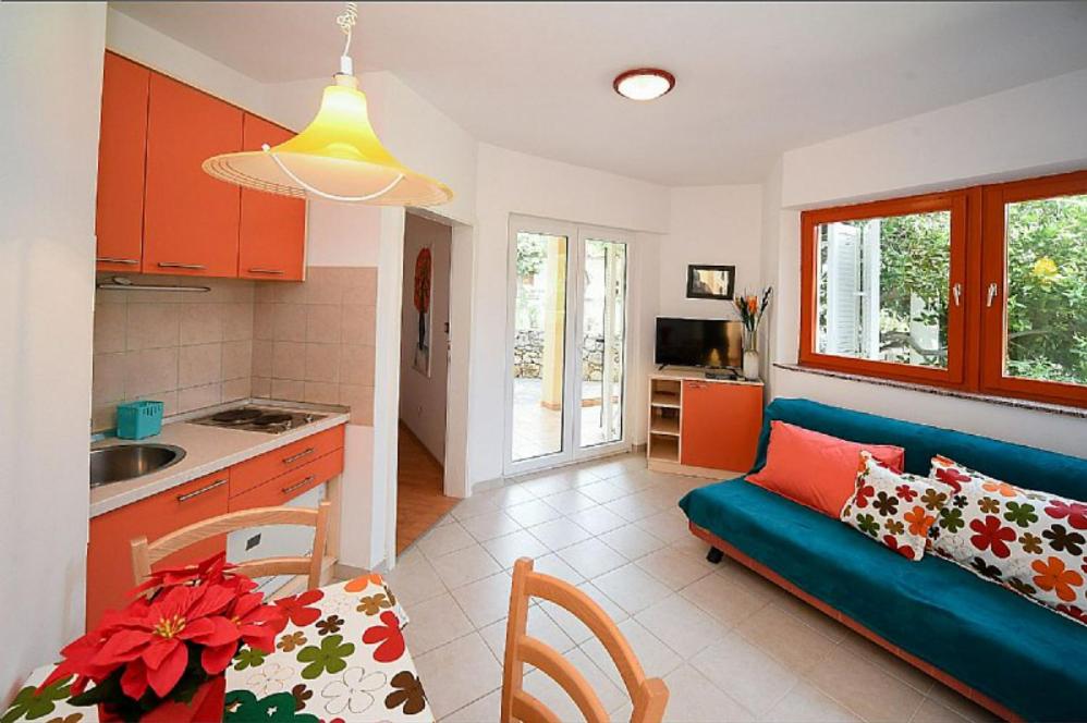 One-Bedroom Apartment with Terrace