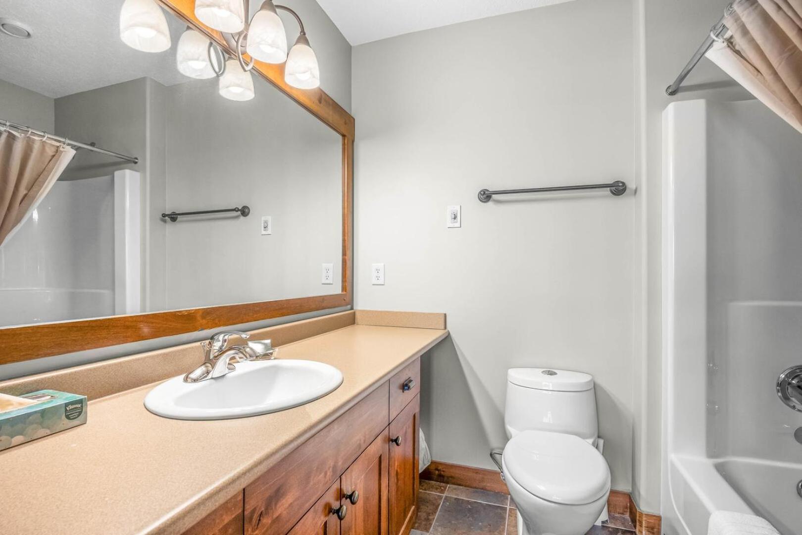Three-Bedroom House photo 2