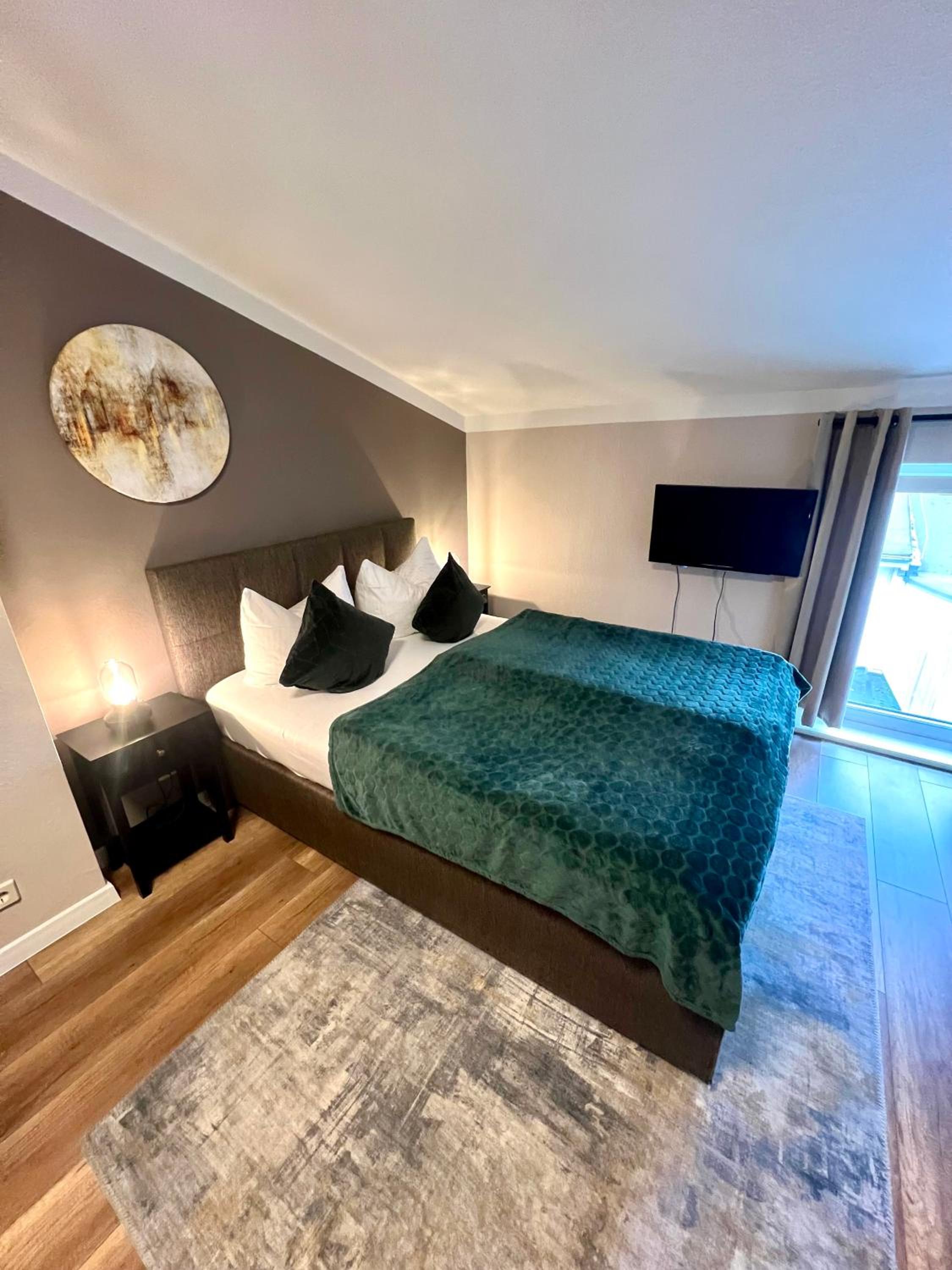 Small Double Room - Photo 1