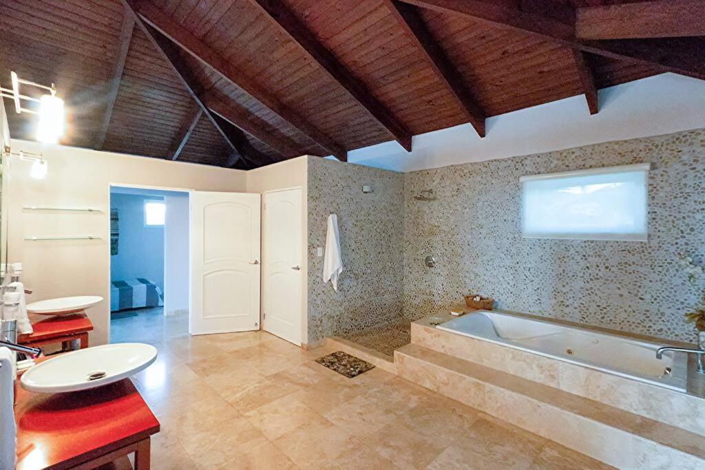 Two-Bedroom Villa photo 2