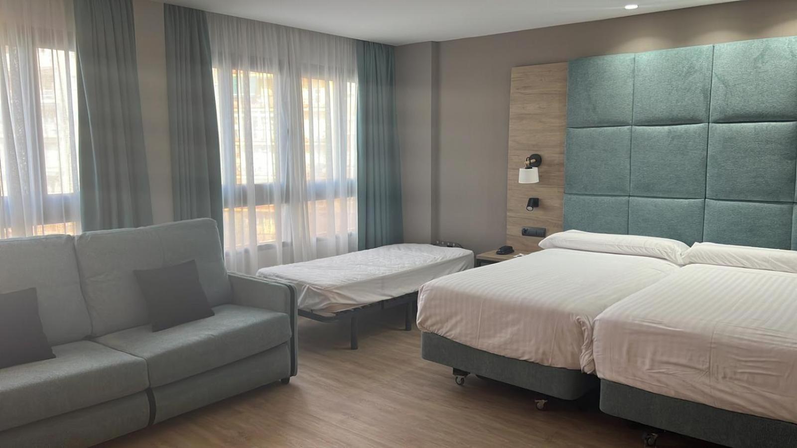 Family Room (4 Adults)