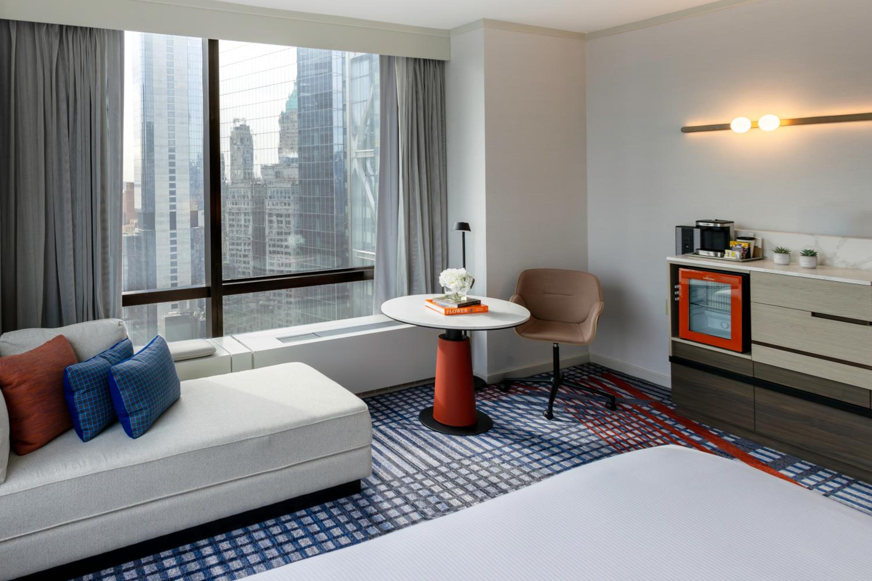 Panoramic Corner King - Brooklyn Bridge View - High Floor, photo 6