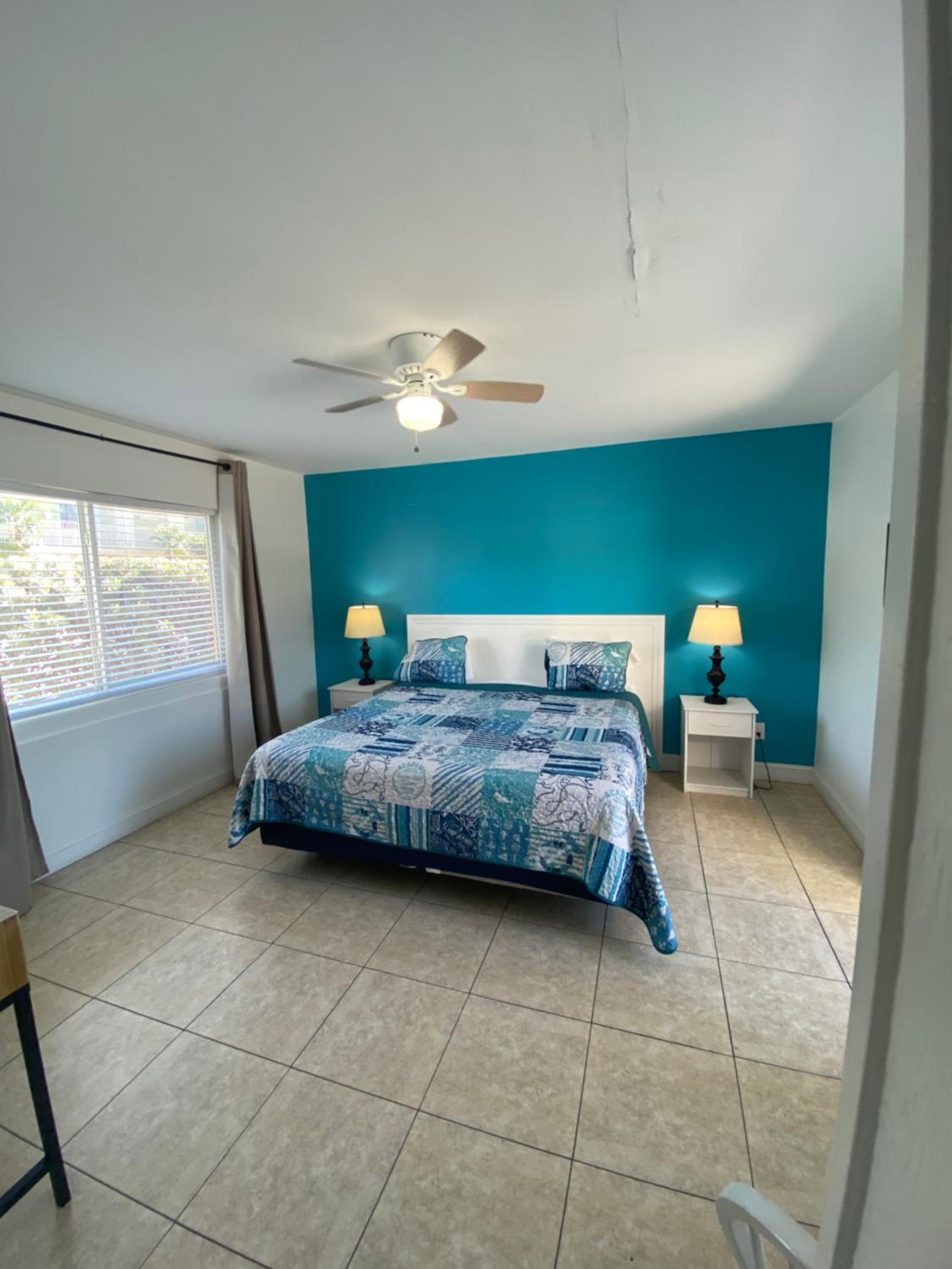 Standard King Room - Photo 5