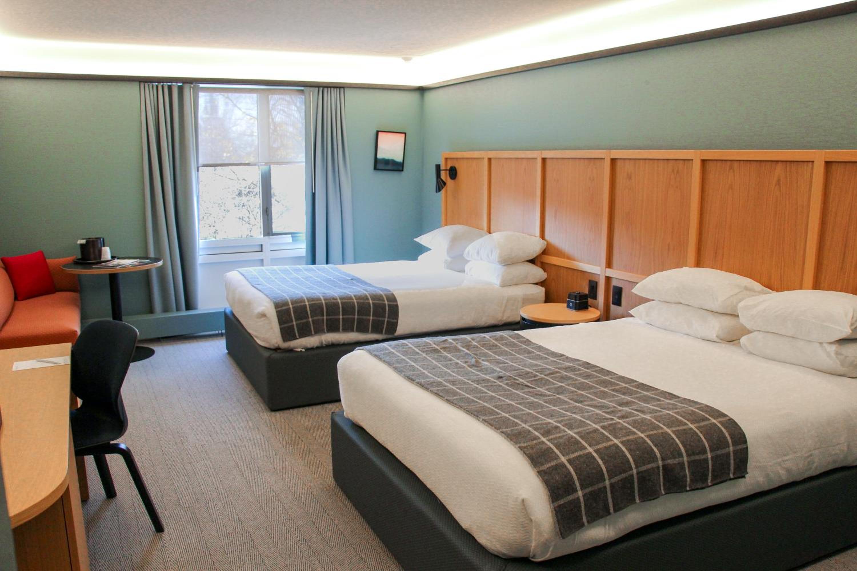 Standard Queen Room photo 2