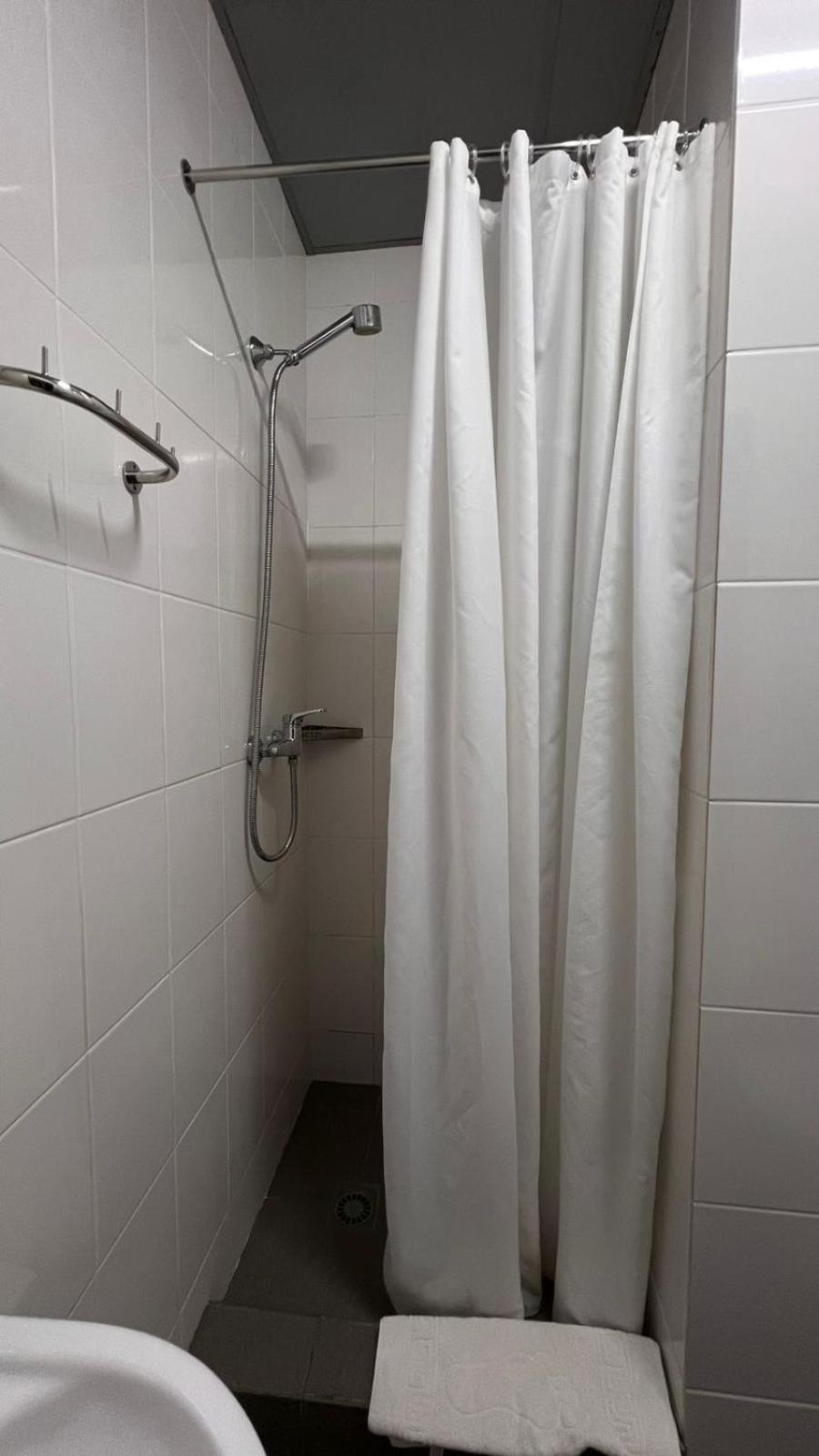 Standard Twin Room photo 3