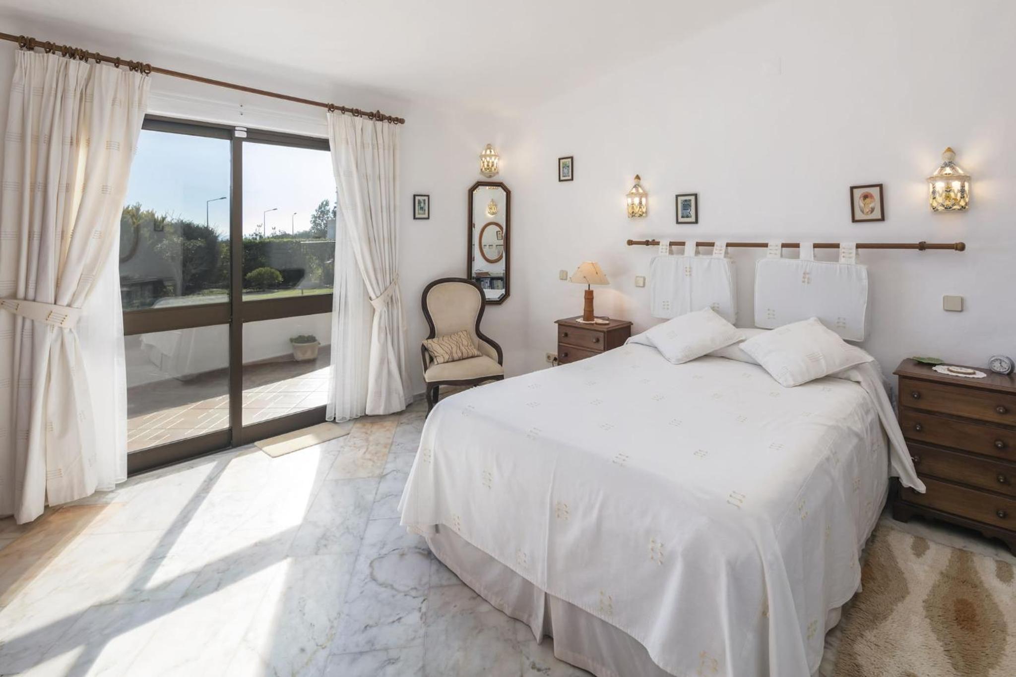 Villa photo 1