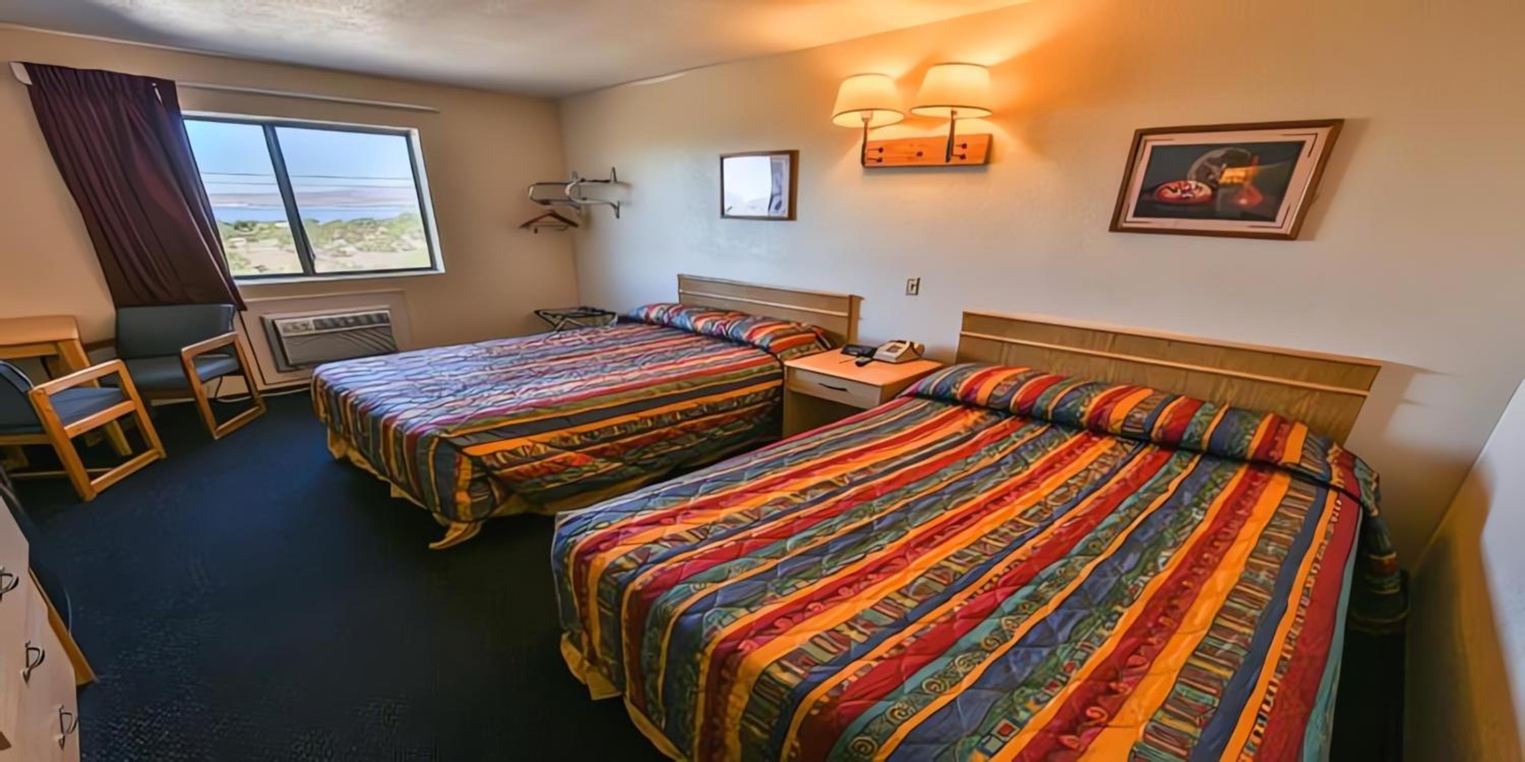 Double Room with Two Double Beds - Non-Smoking - Photo 5