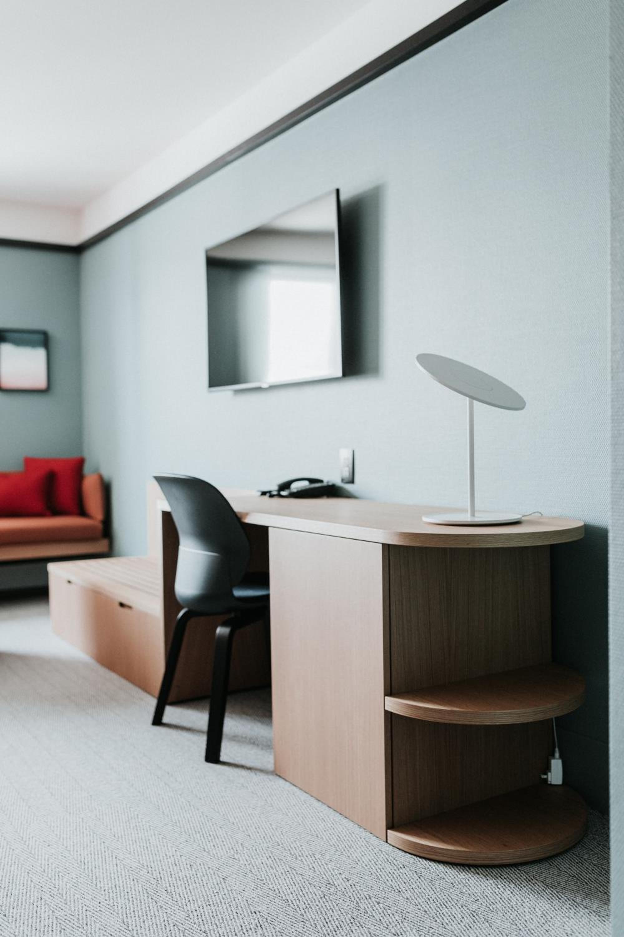 Standard King Room photo 3