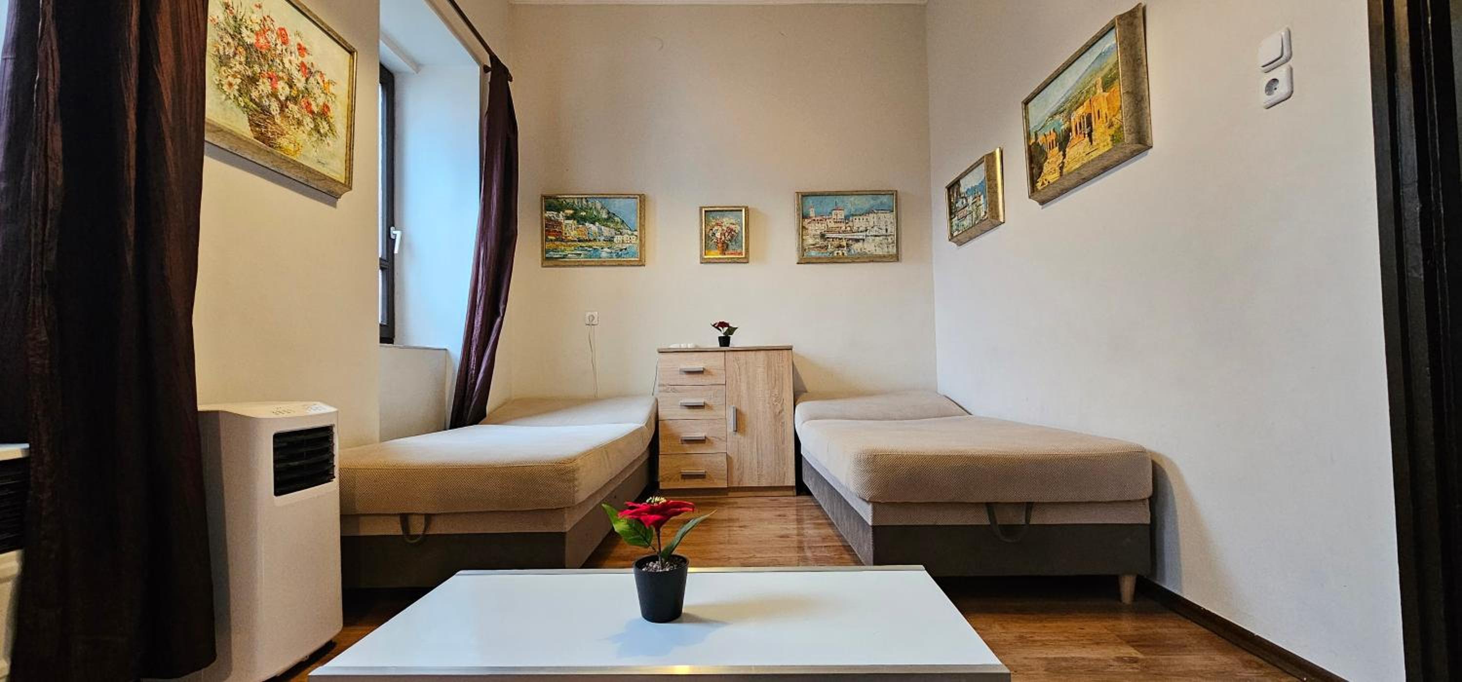 Three-Bedroom Apartment - Photo 6