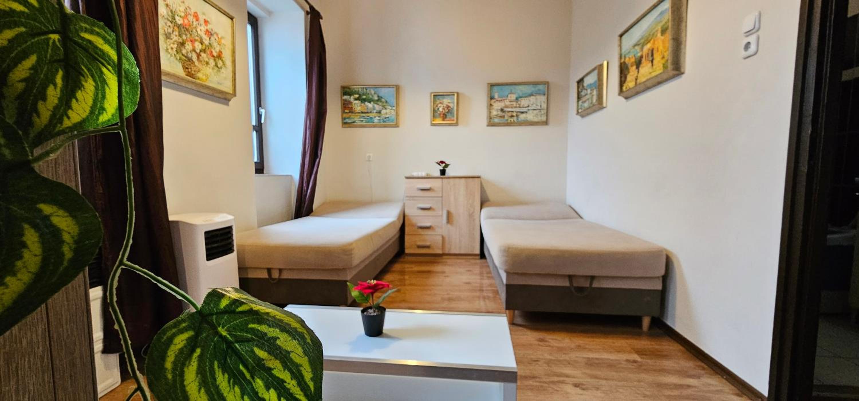 Three-Bedroom Apartment - Photo 8